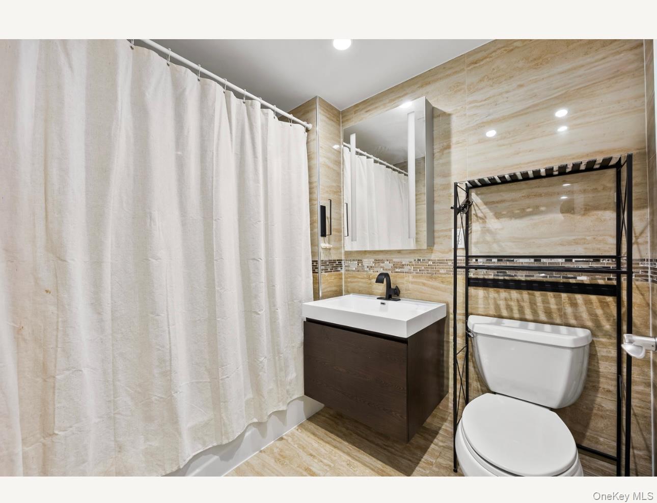 97-45 63 Drive Unit #6A, Rego Park, NY 11374