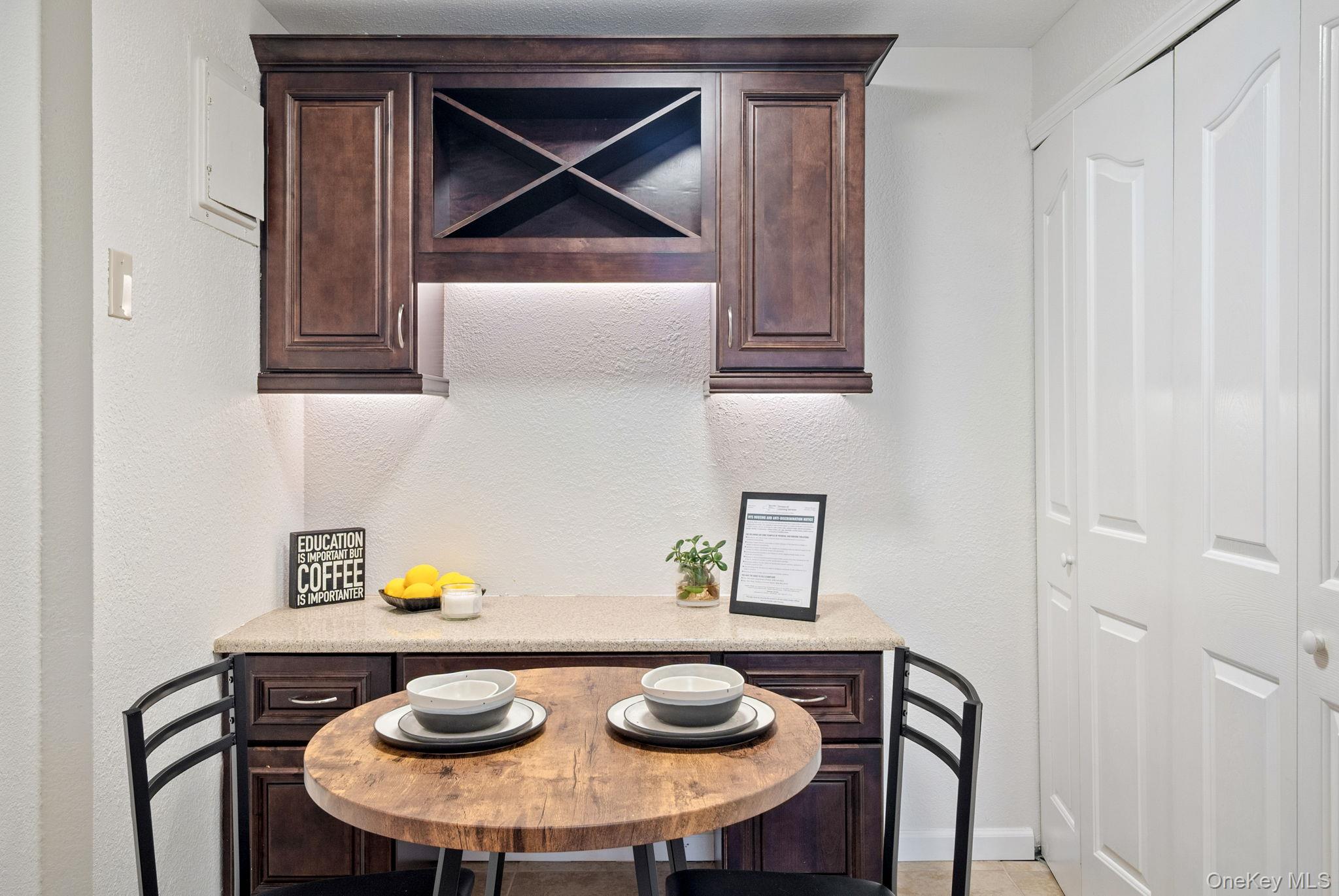 400 High Point Drive # PH5, Hartsdale, NY 10530