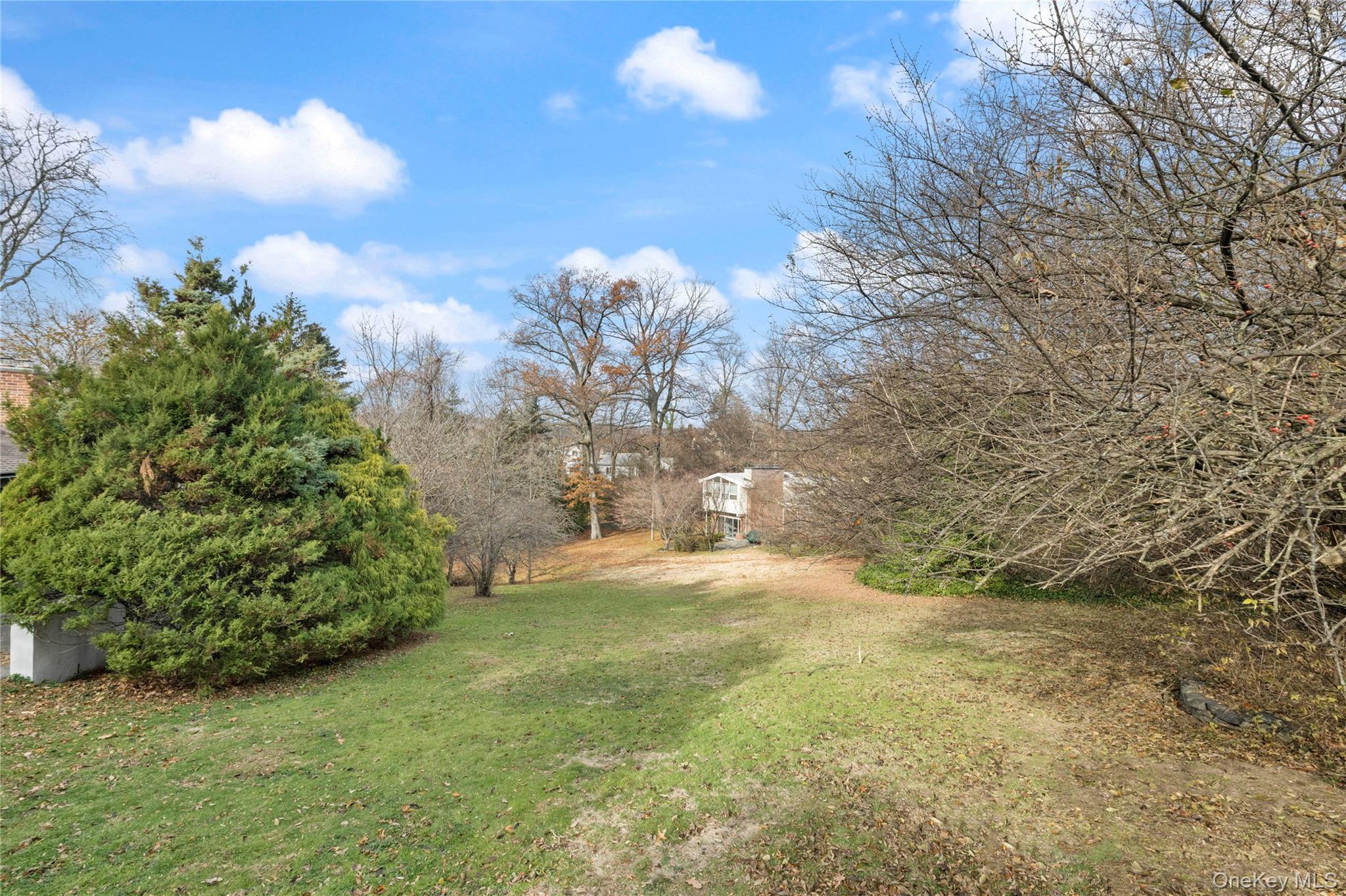 Ladd Road, Bronx, NY 10471