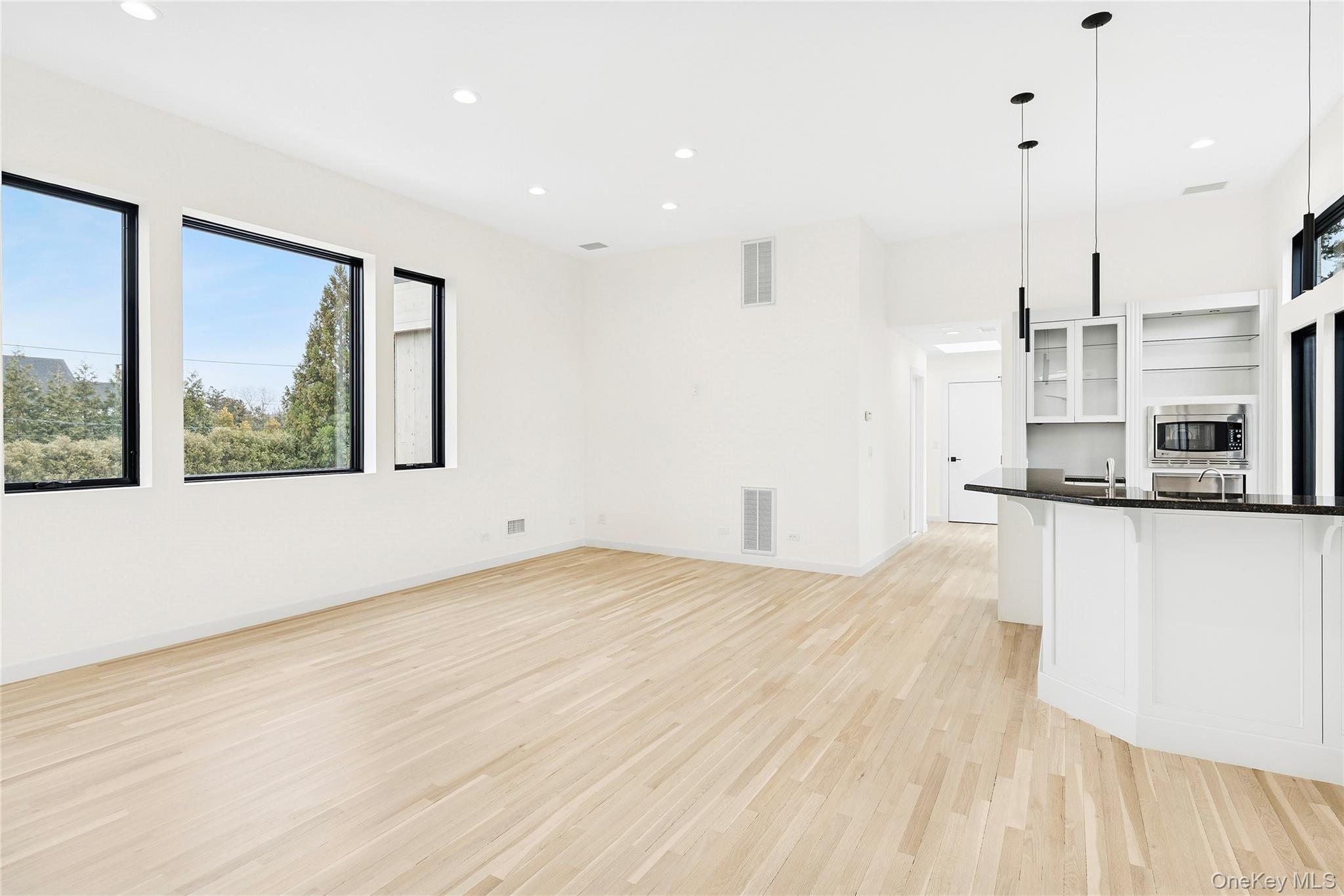 3 Shore Lane, Westhampton, NY 11977