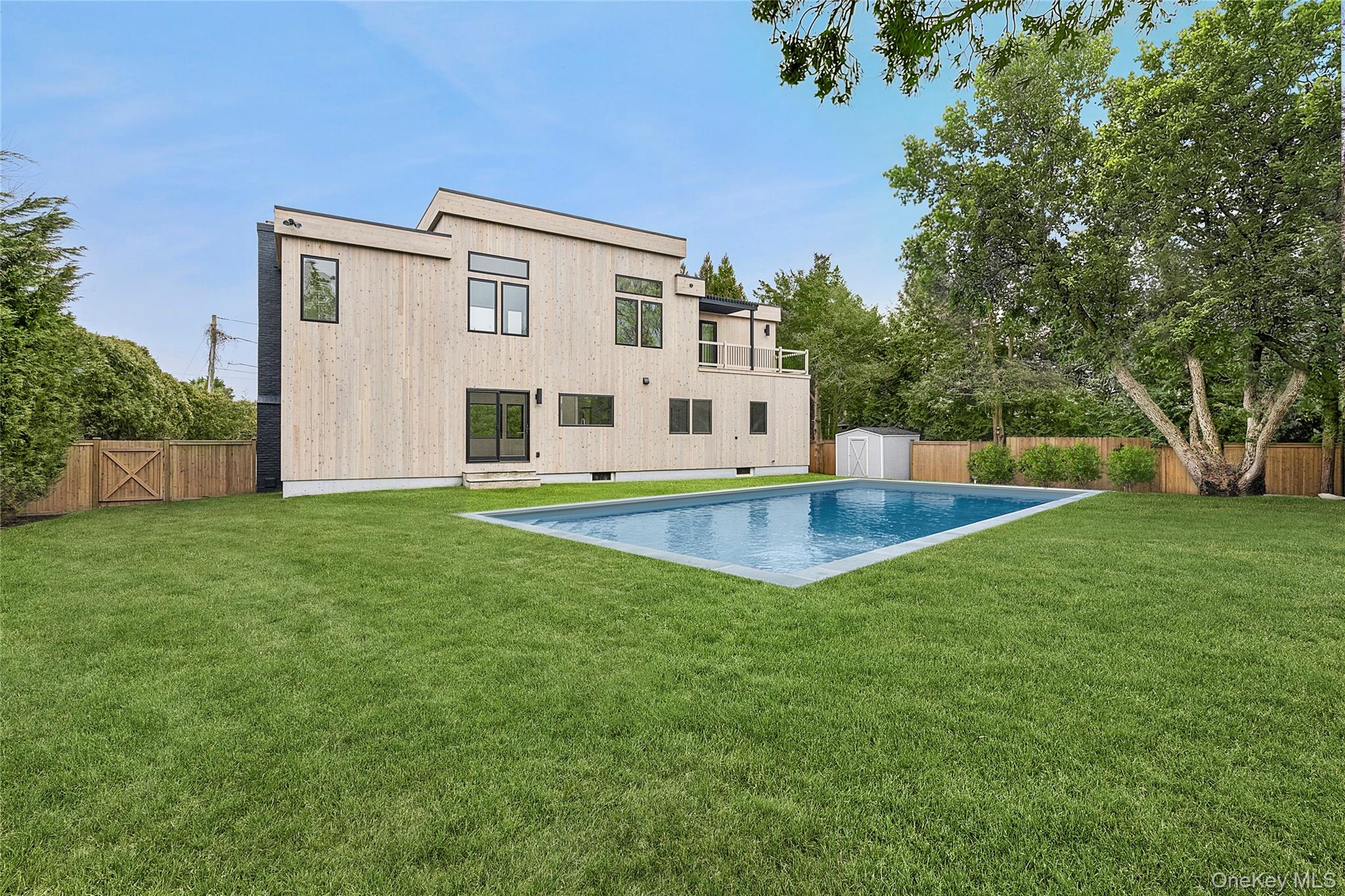 3 Shore Lane, Westhampton, NY 11977