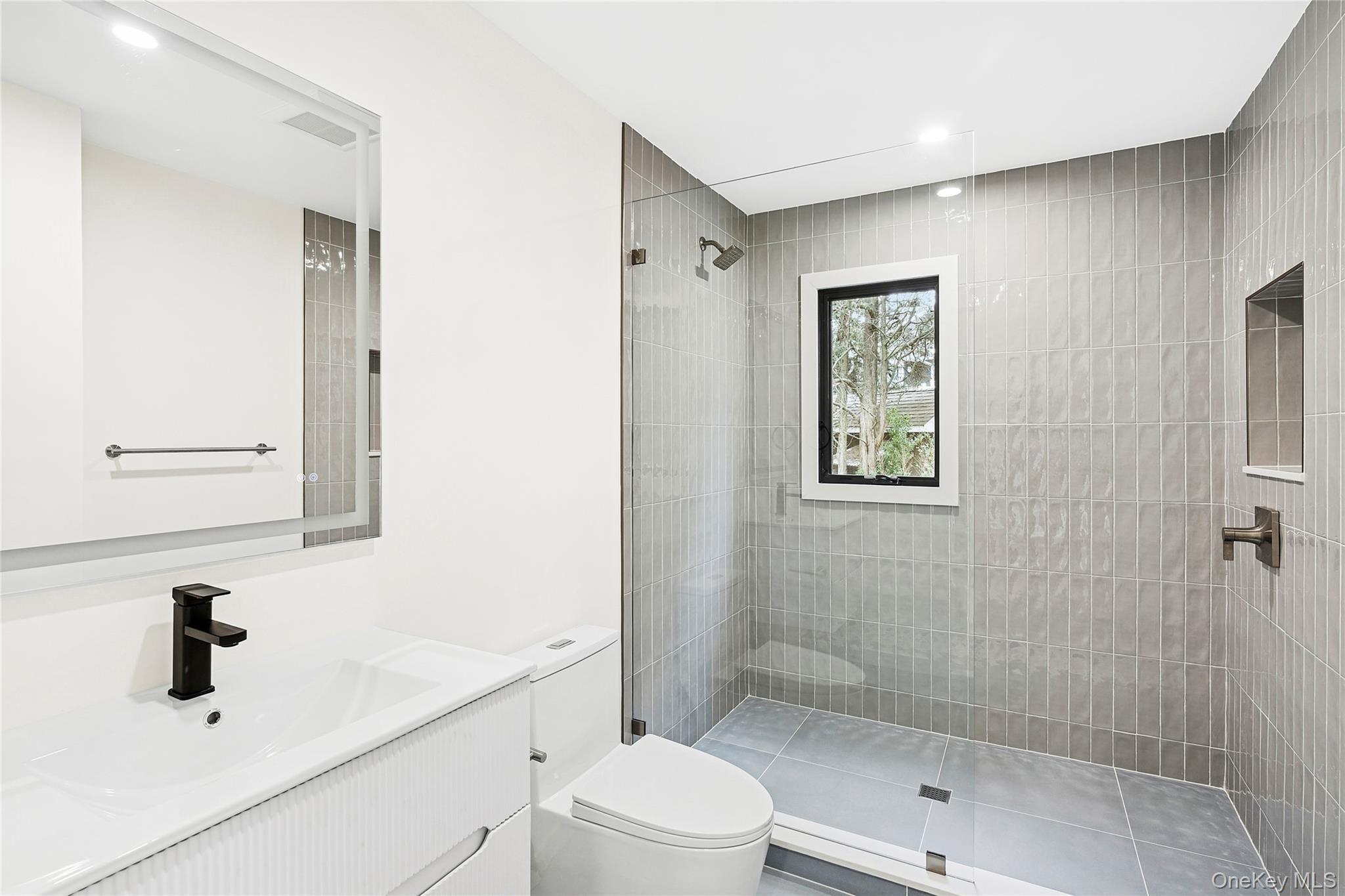 3 Shore Lane, Westhampton, NY 11977