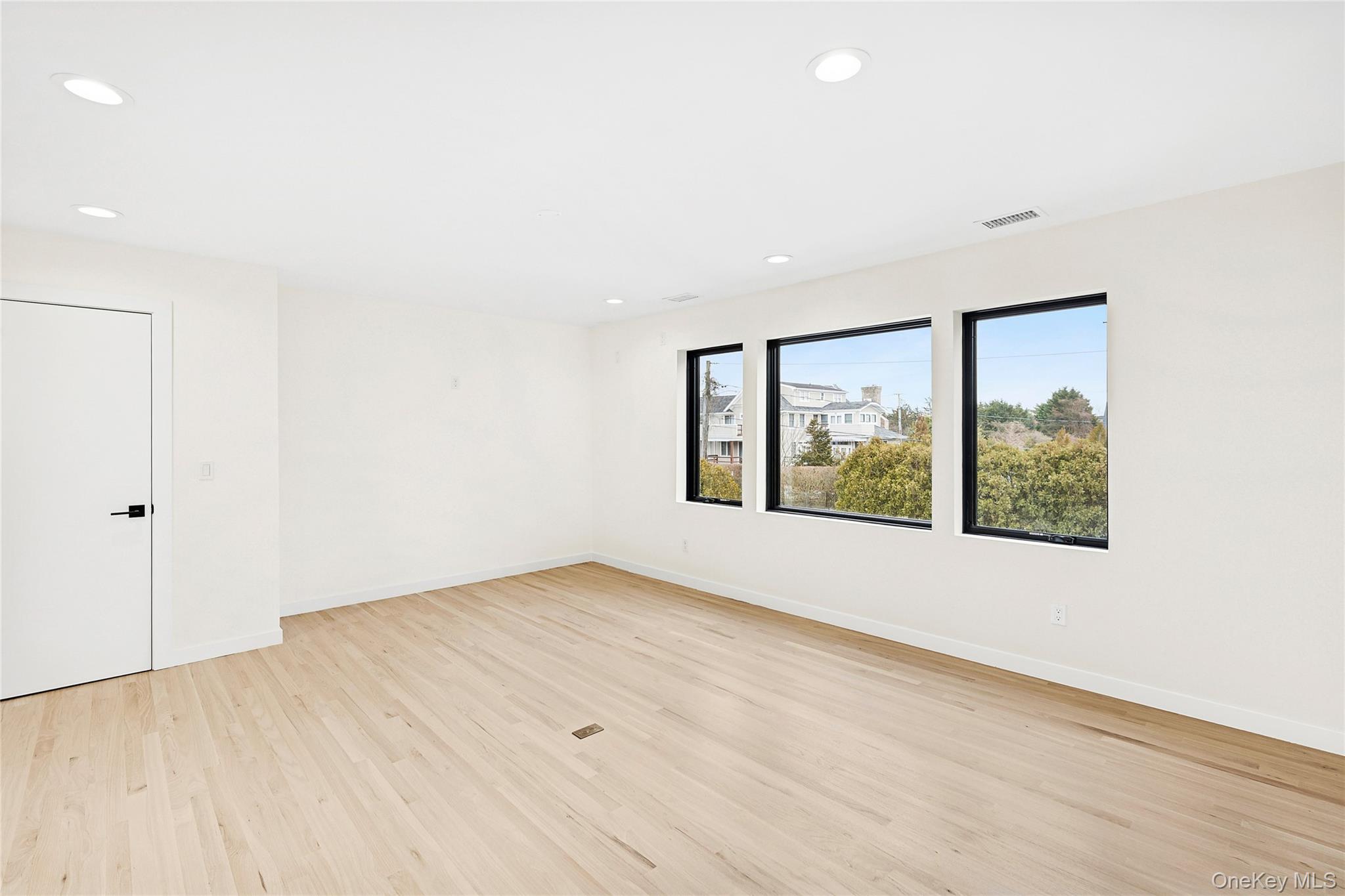 3 Shore Lane, Westhampton, NY 11977