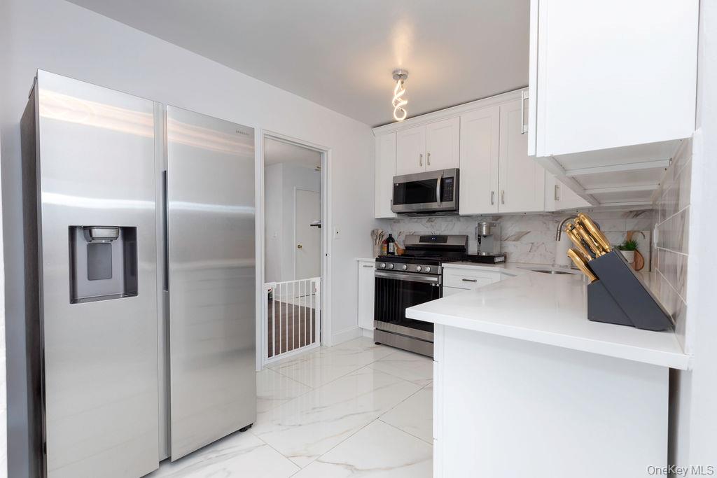 5 Sadore Lane # 3R, Yonkers, NY 10710