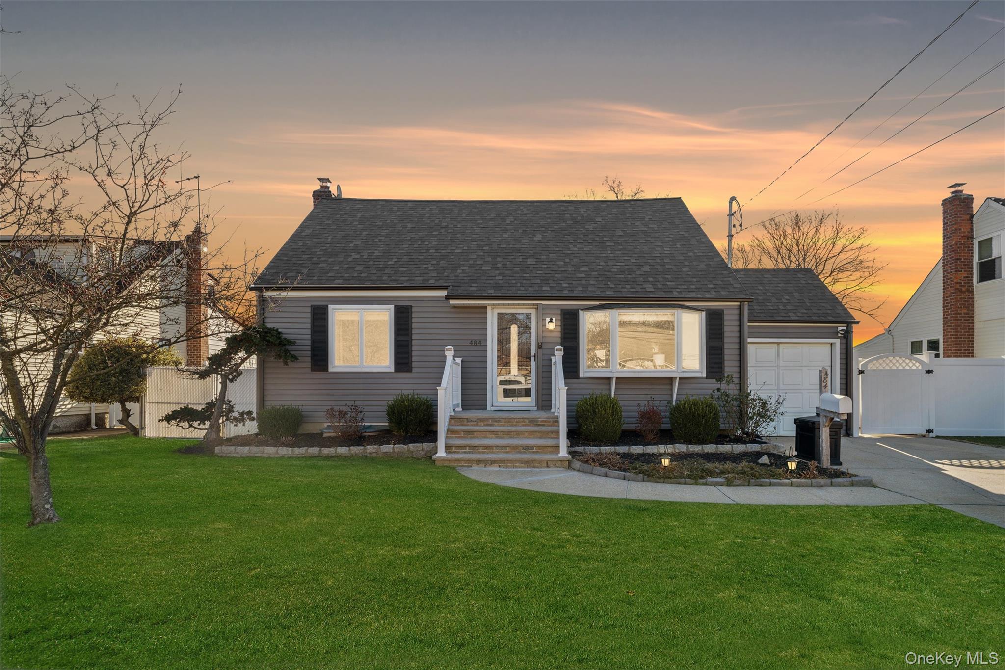 484 18th Street, West Babylon, NY 11704