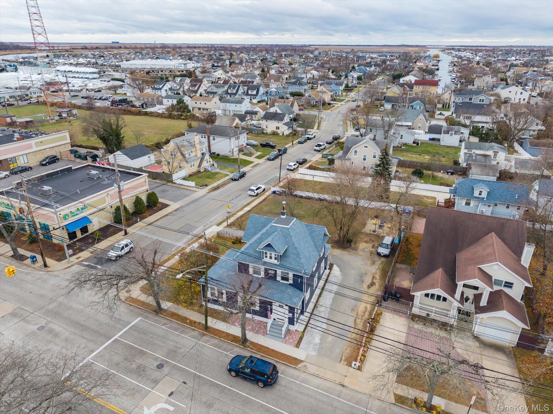 41 Atlantic Avenue, Freeport, NY 11520