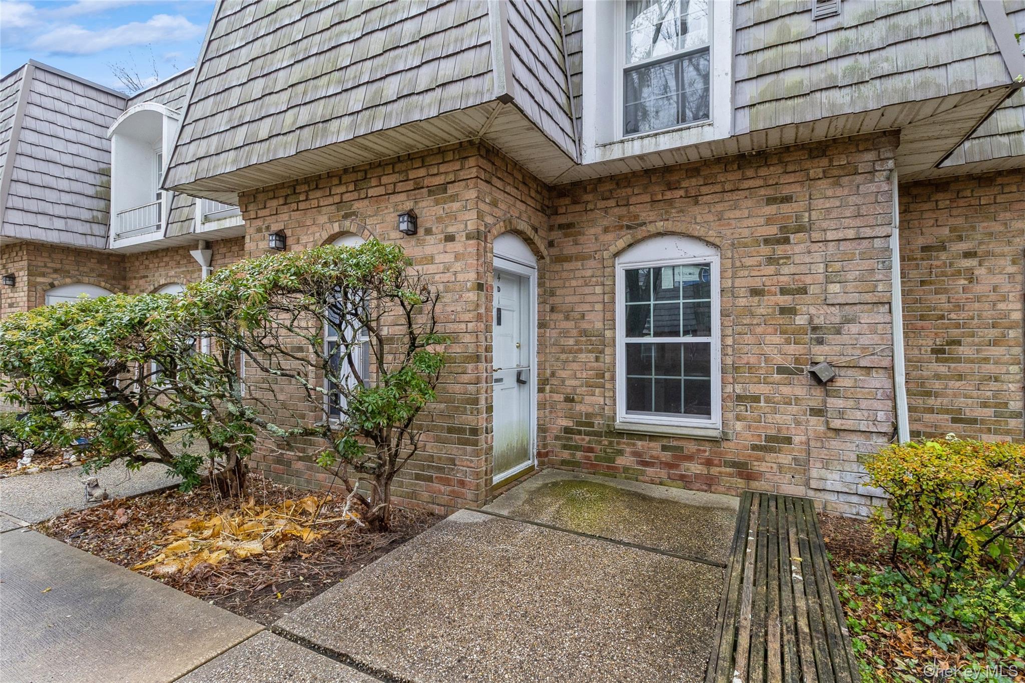 655 Middle Country Road # 4D1, Coram, NY 11727