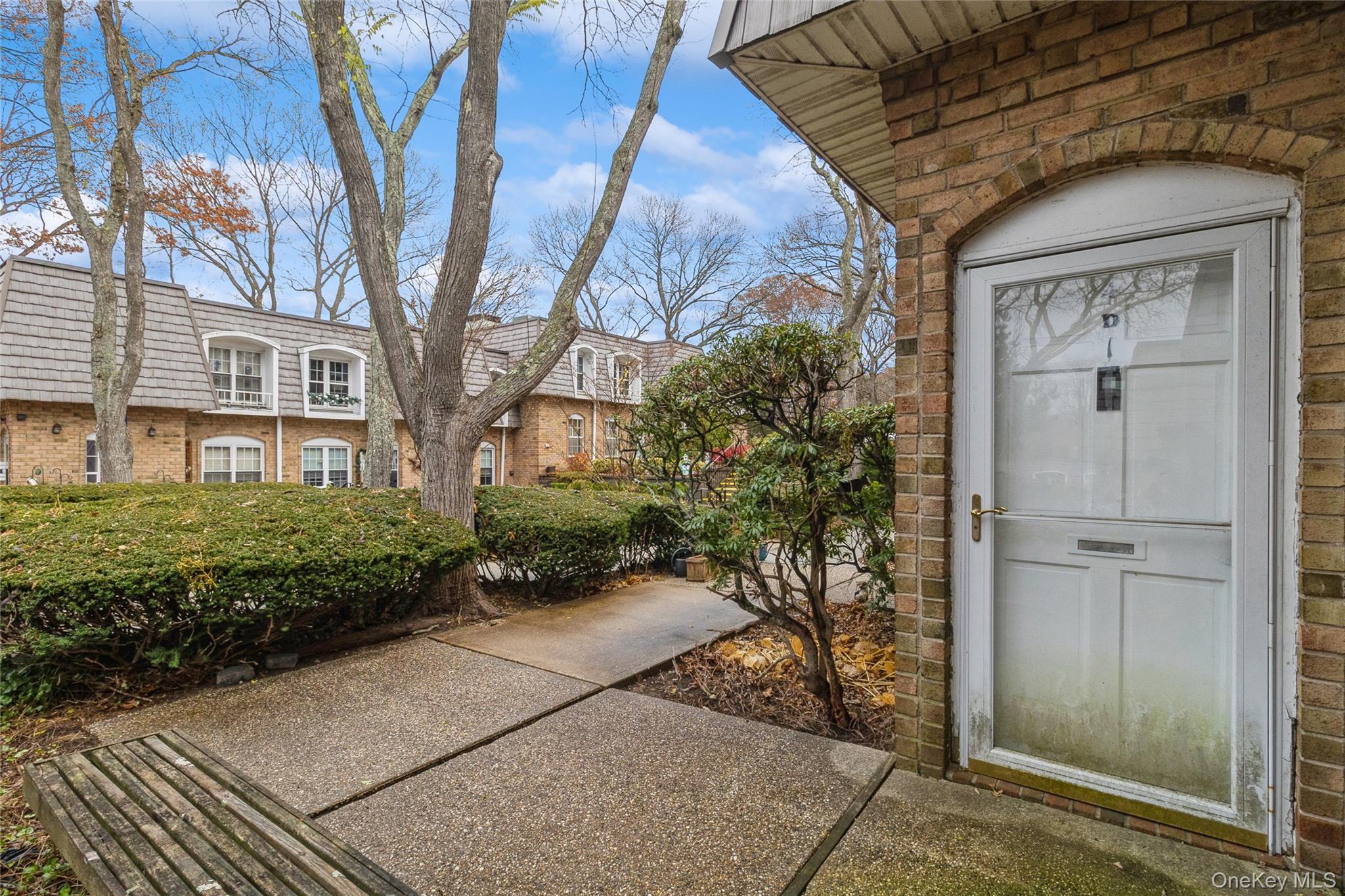 655 Middle Country Road # 4D1, Coram, NY 11727