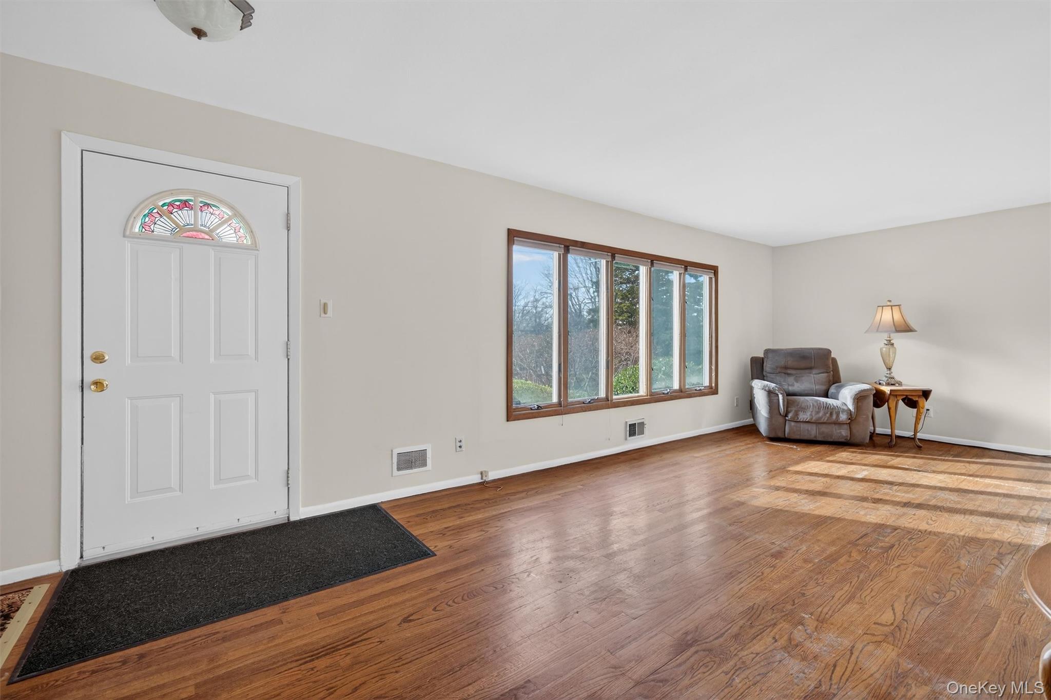 10 Fleetwood Avenue, Chestnut Ridge, NY 10977