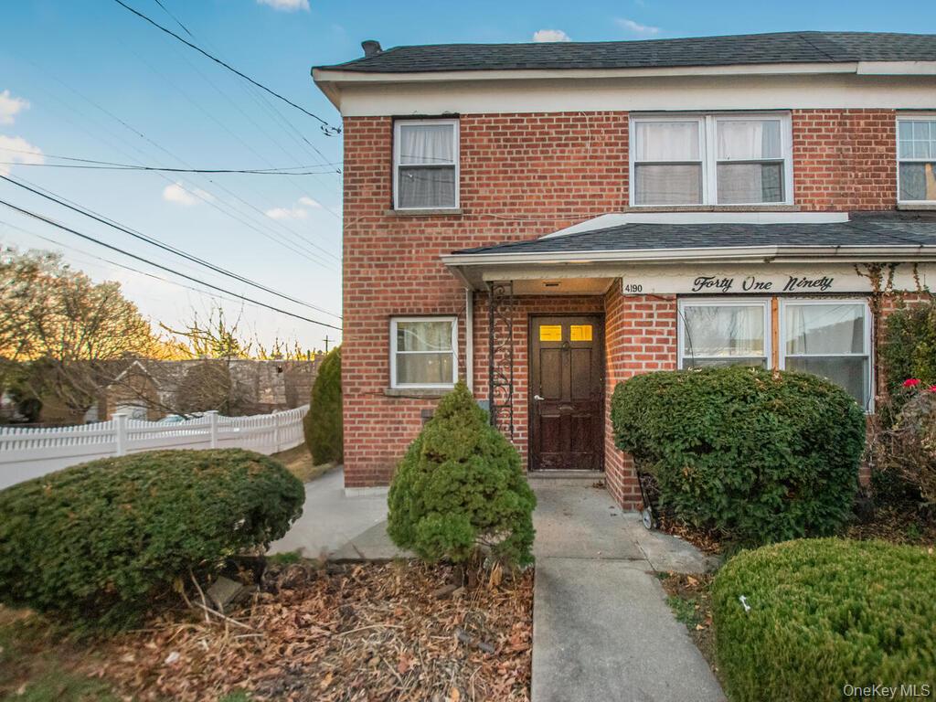 4190 E Tremont Avenue, Bronx, NY 10465