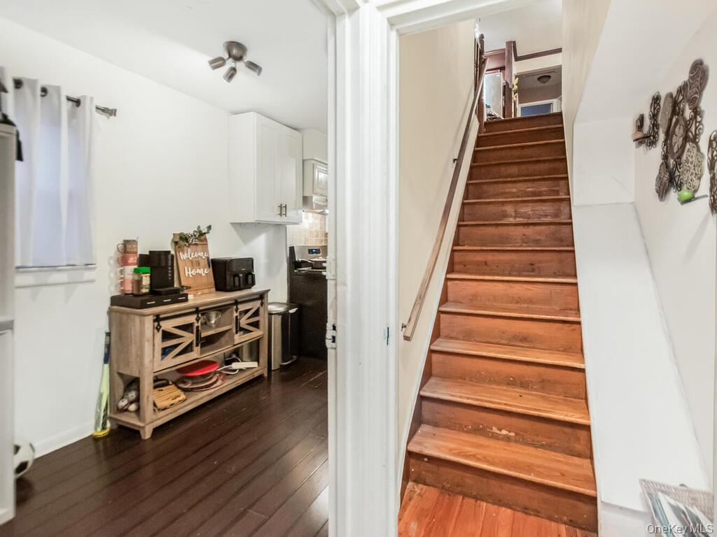 4190 E Tremont Avenue, Bronx, NY 10465