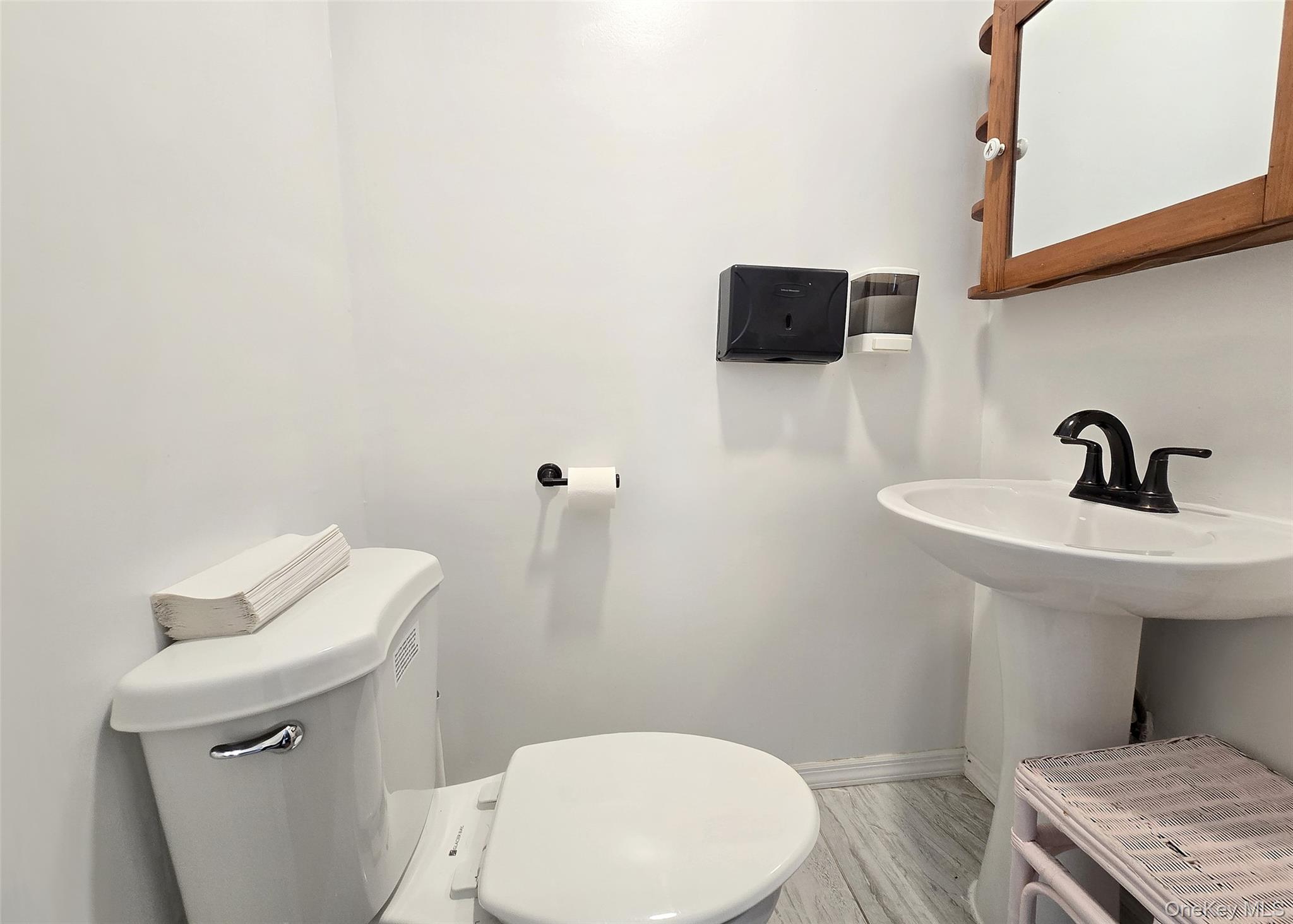 24 Quail Run, Massapequa, NY 11758