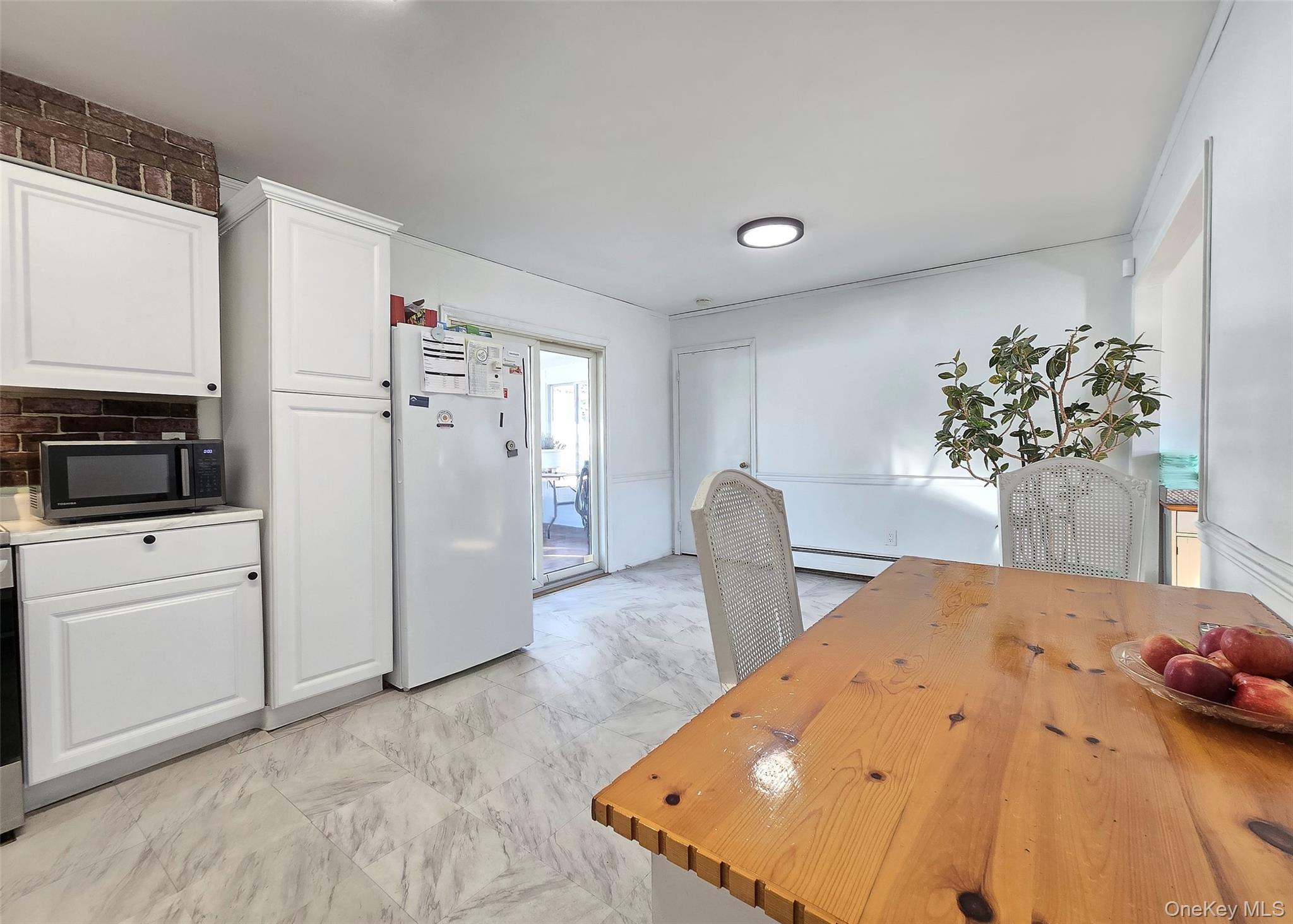 24 Quail Run, Massapequa, NY 11758