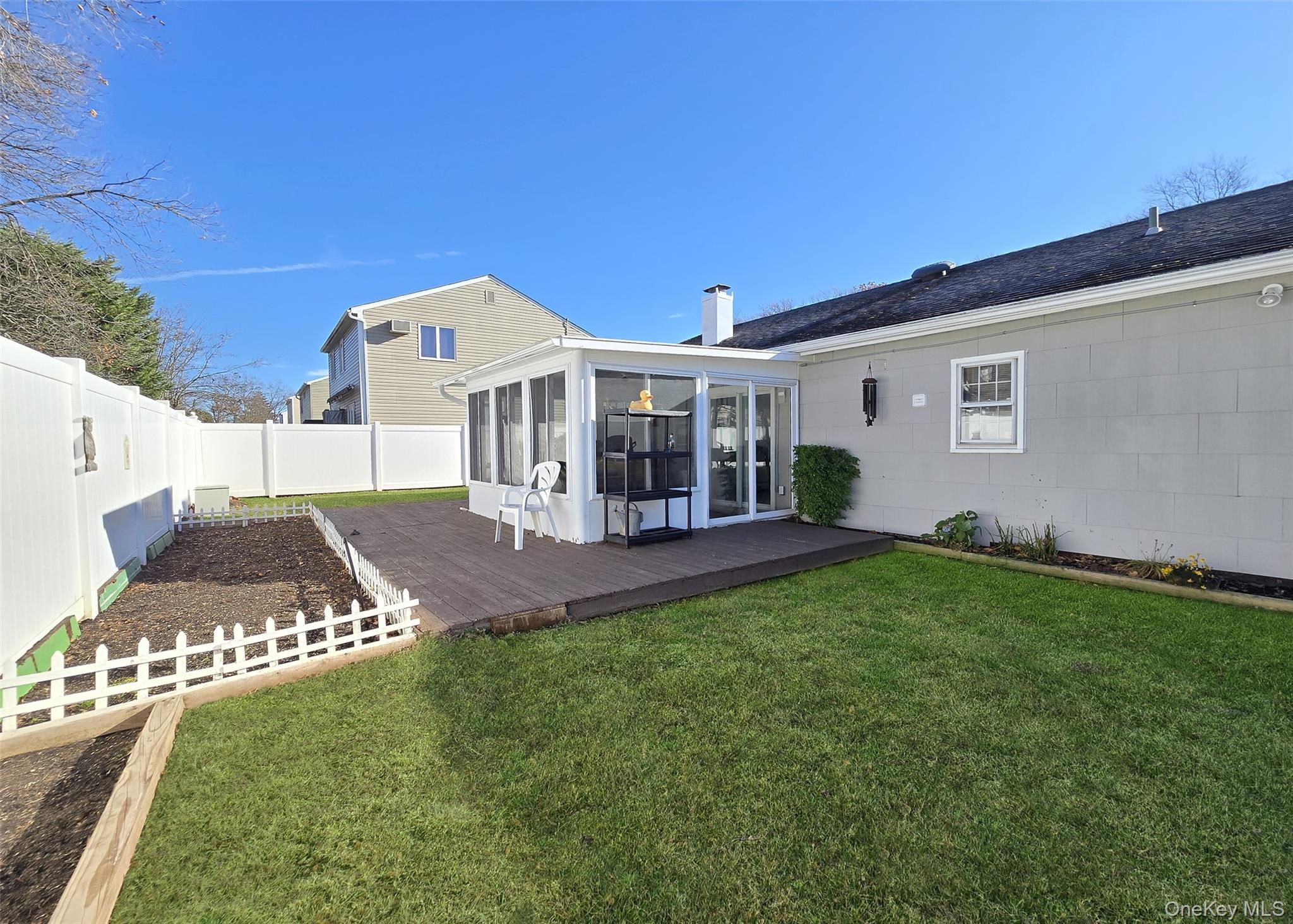 24 Quail Run, Massapequa, NY 11758