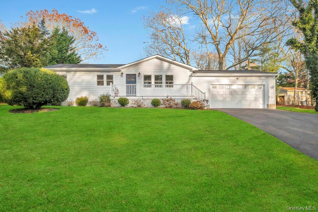 12 George Street, Hampton Bays, NY 11946