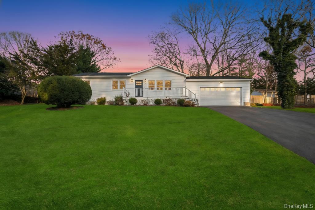 12 George Street, Hampton Bays, NY 11946