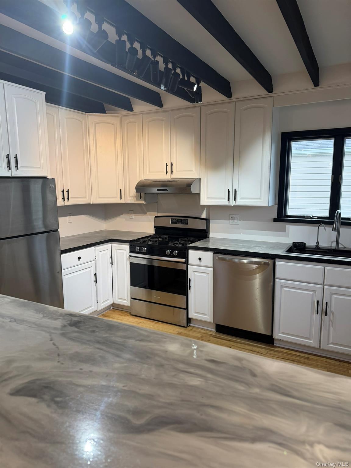 19 7th Street, Bayville, NY 11709