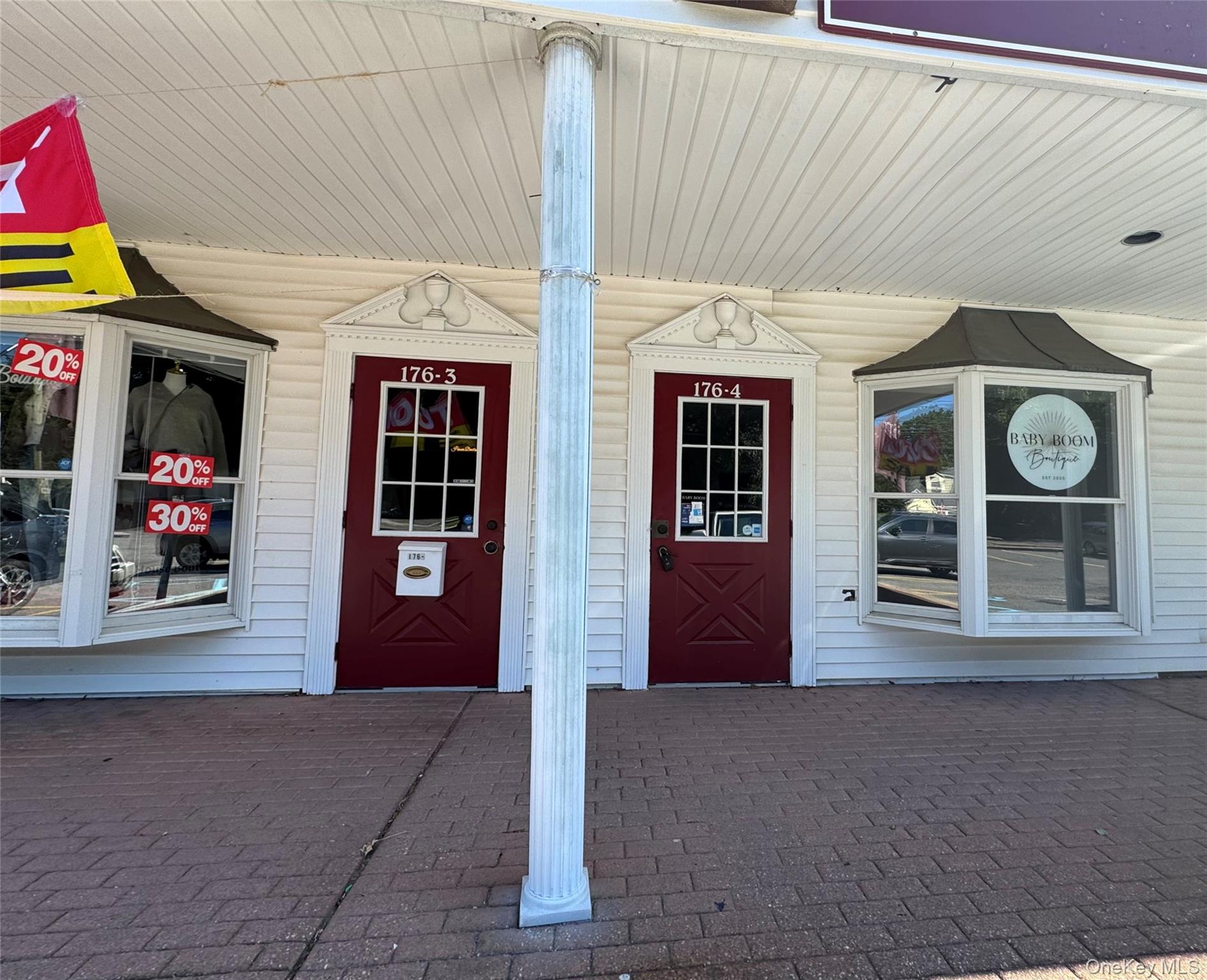 176 N Country Road # 4, Mount Sinai, NY 11766