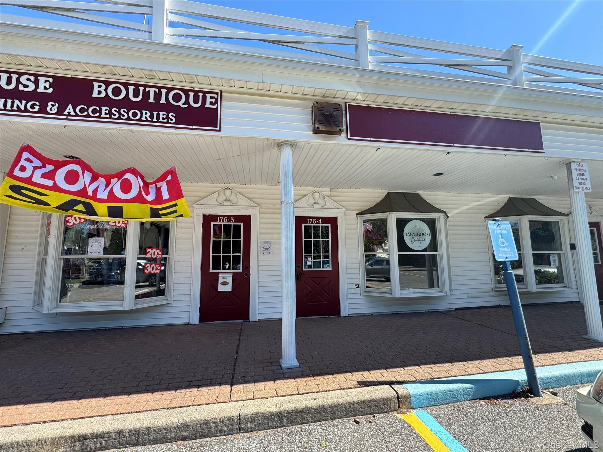 176 N Country Road # 4, Mount Sinai, NY 11766