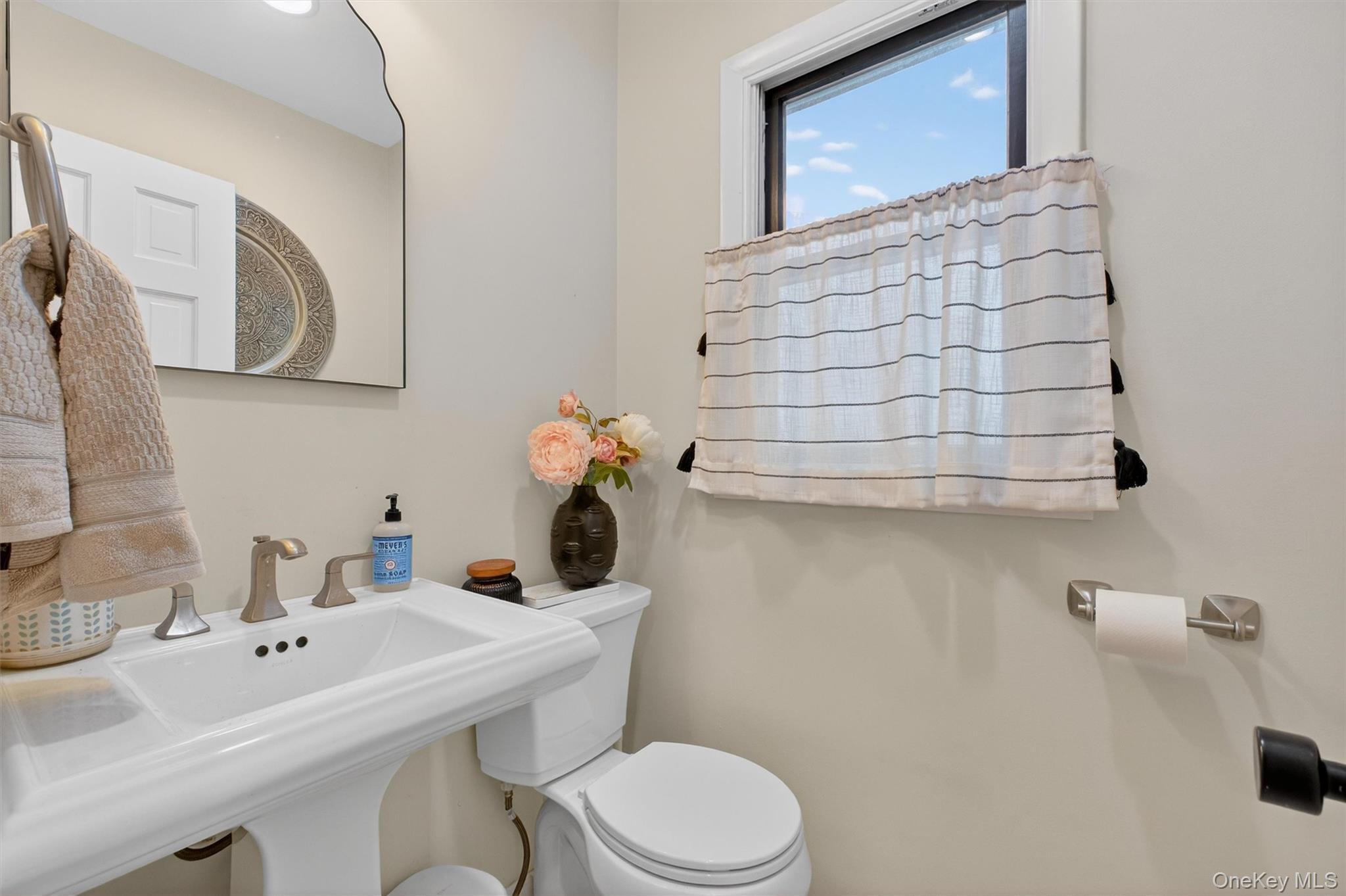 37 Hilda Drive, Mahopac, NY 10541