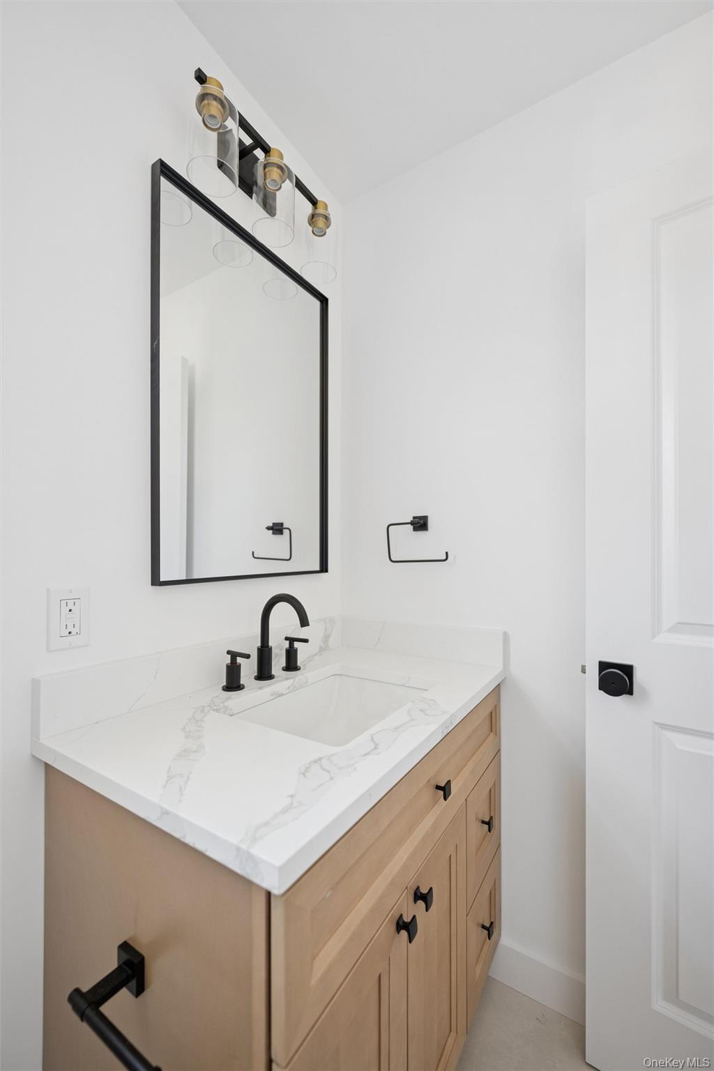 909 Ostrander Avenue, Riverhead, NY 11901