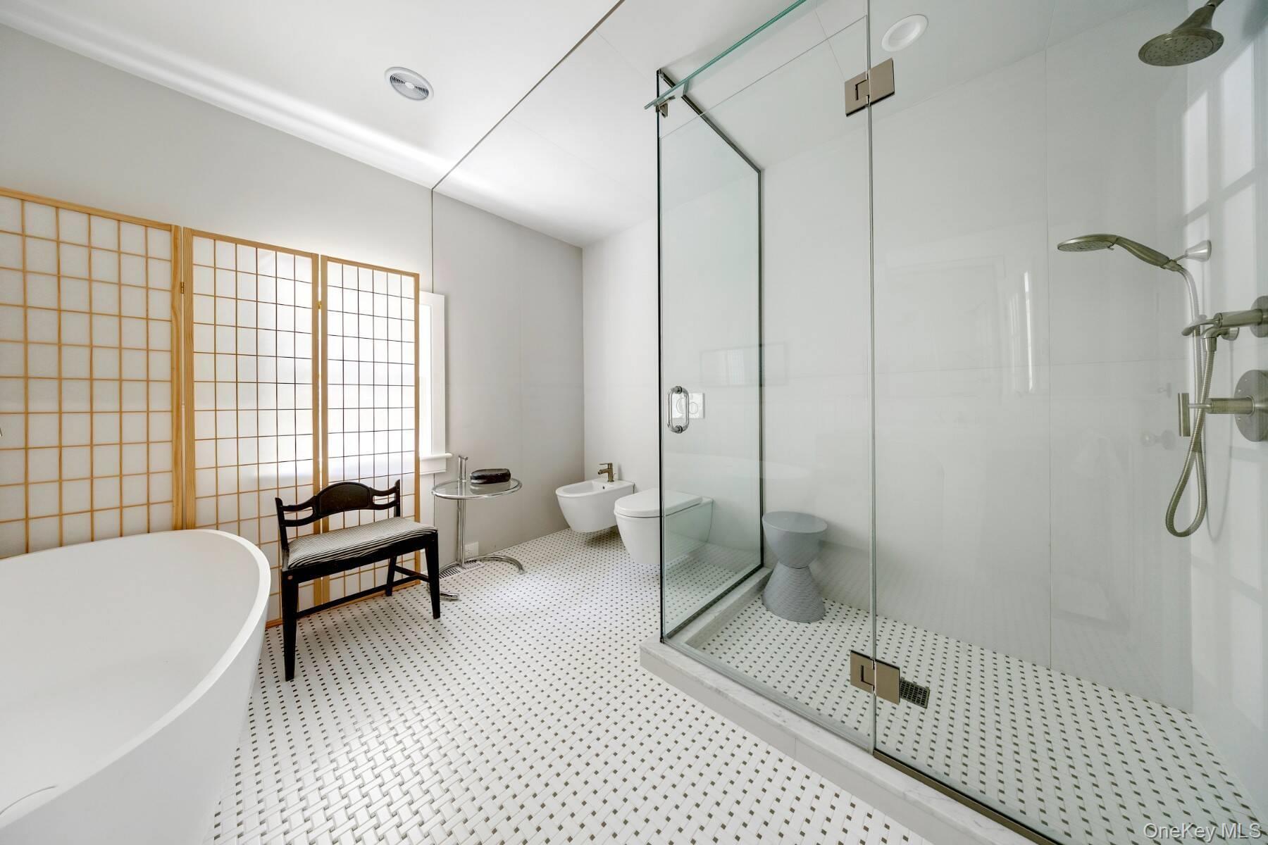 94 Post Lane, Southampton, NY 11968