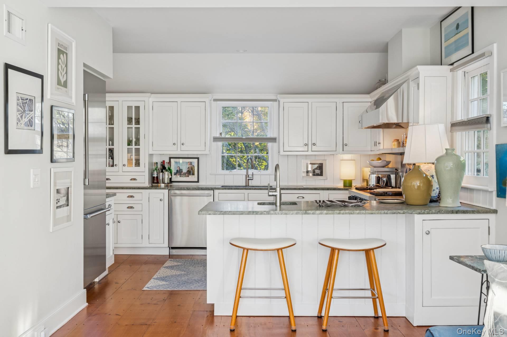 94 Post Lane, Southampton, NY 11968