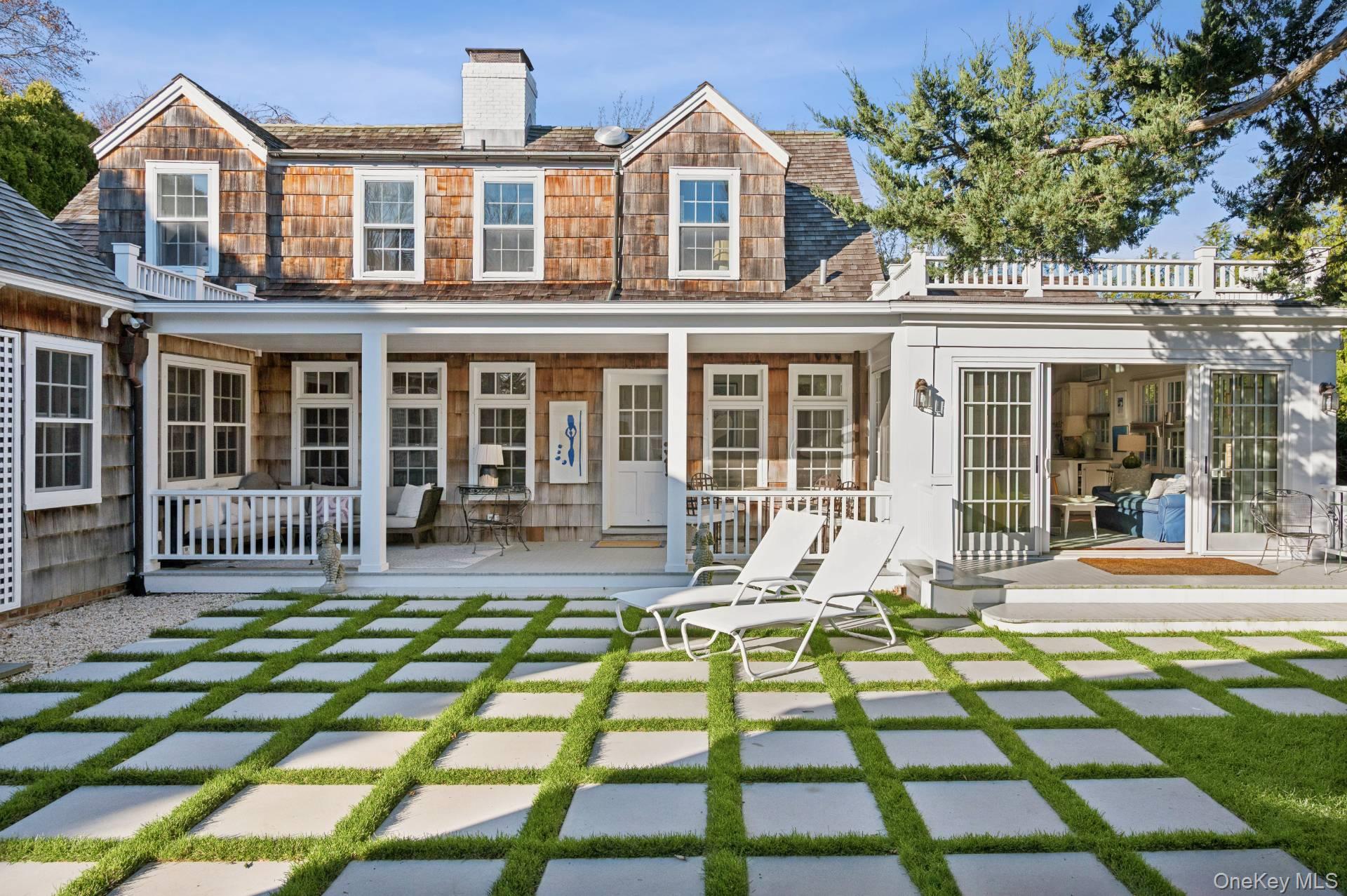 94 Post Lane, Southampton, NY 11968