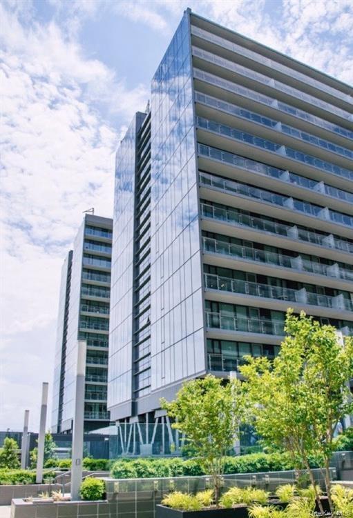 131-03 40th Road # 16D, Flushing, NY 11354