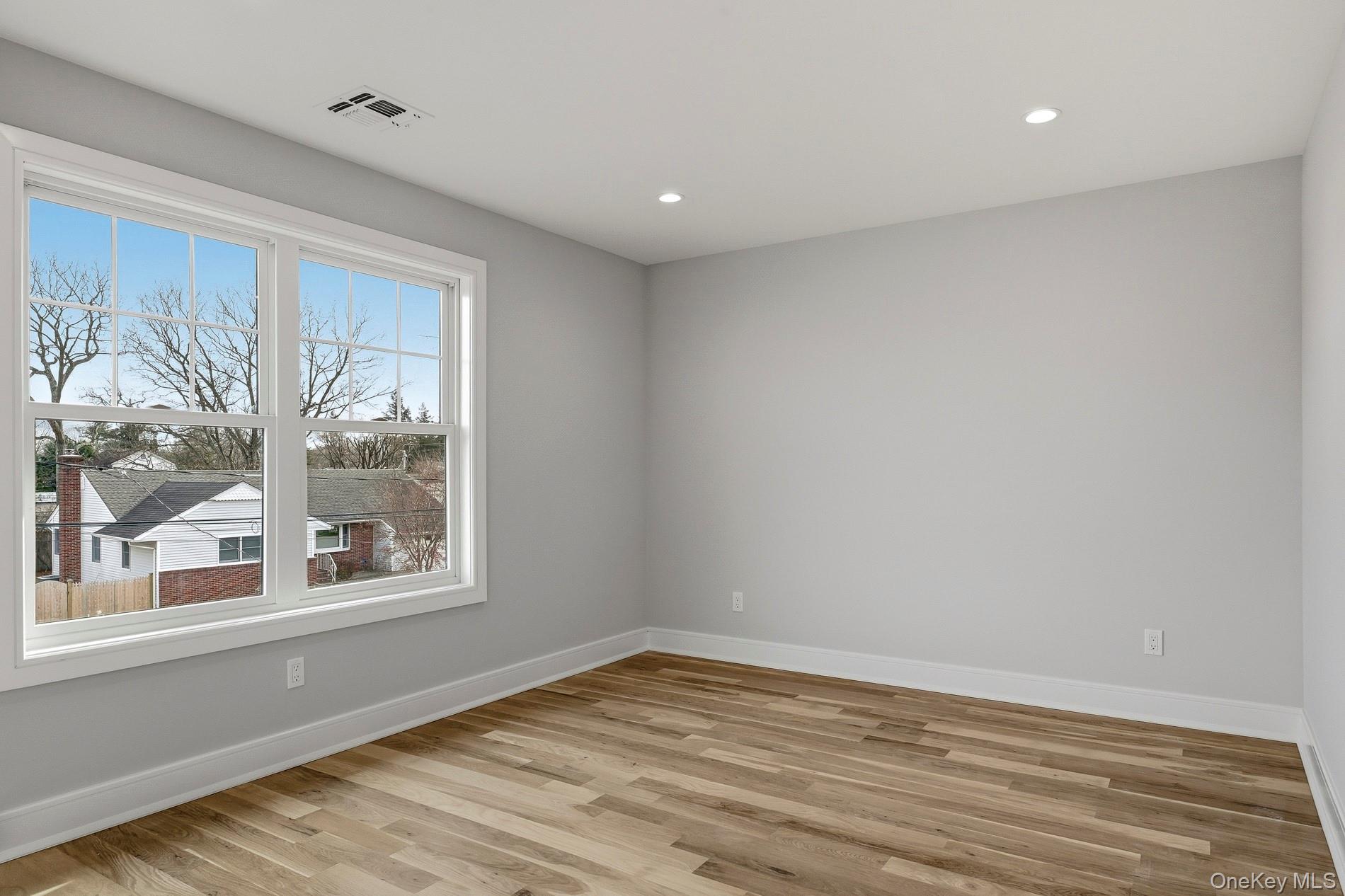 5 Ketcham Place, Melville, NY 11747