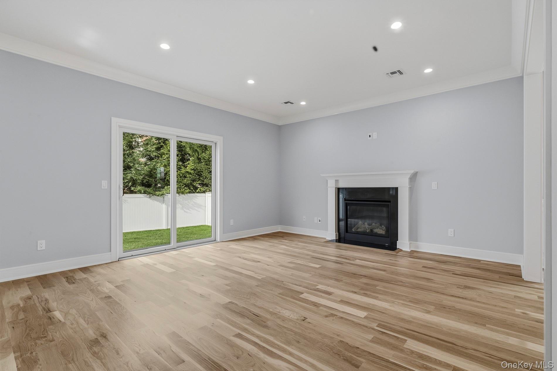 5 Ketcham Place, Melville, NY 11747