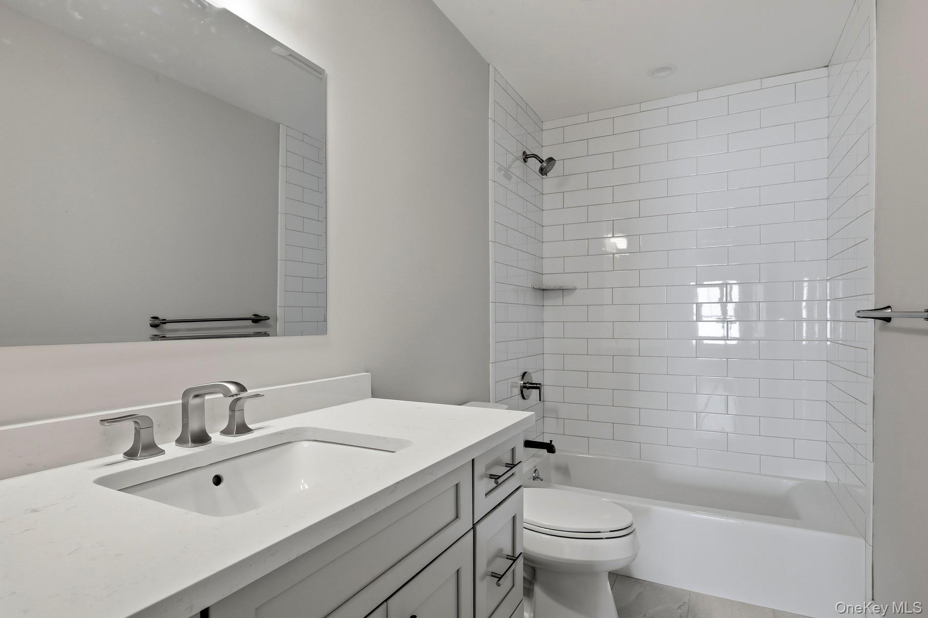 5 Ketcham Place, Melville, NY 11747