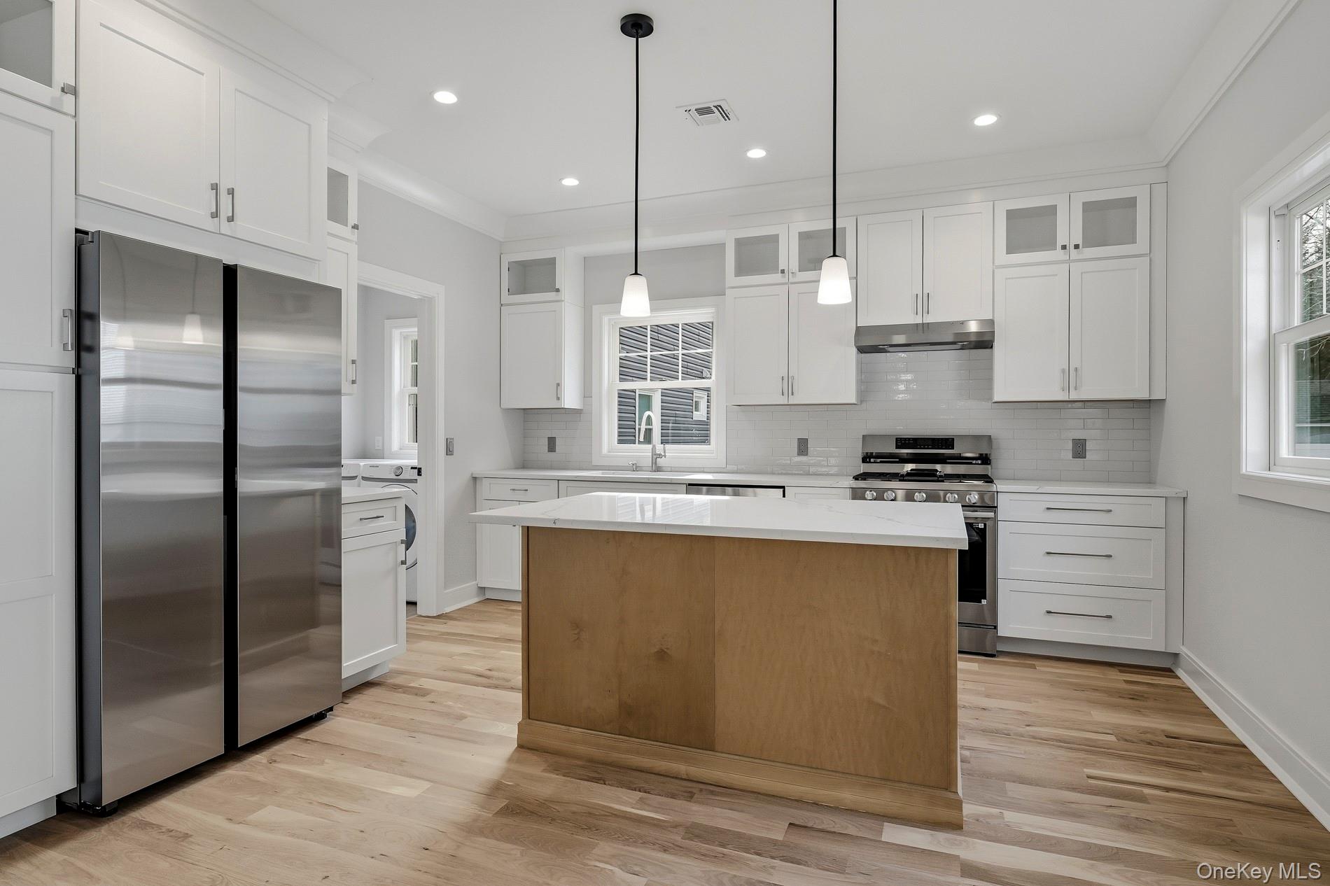 5 Ketcham Place, Melville, NY 11747