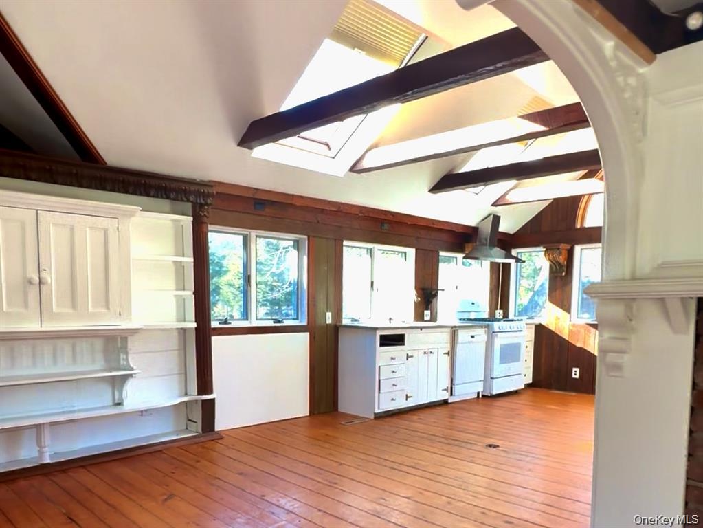 39 Cedar Drive, Southampton, NY 11968