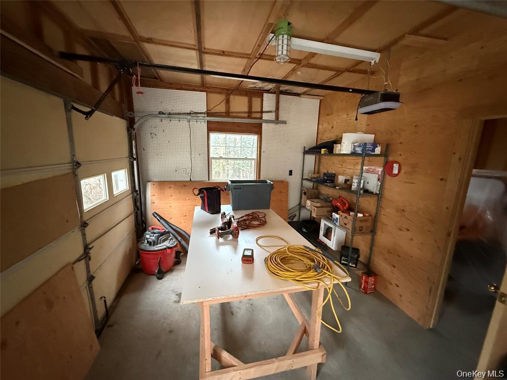 39 Cedar Drive, Southampton, NY 11968