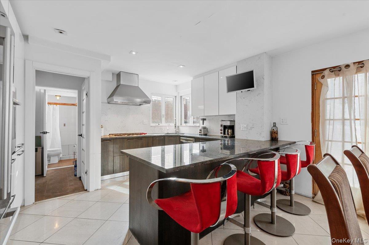 82-06 166 street, Jamaica, NY 11432