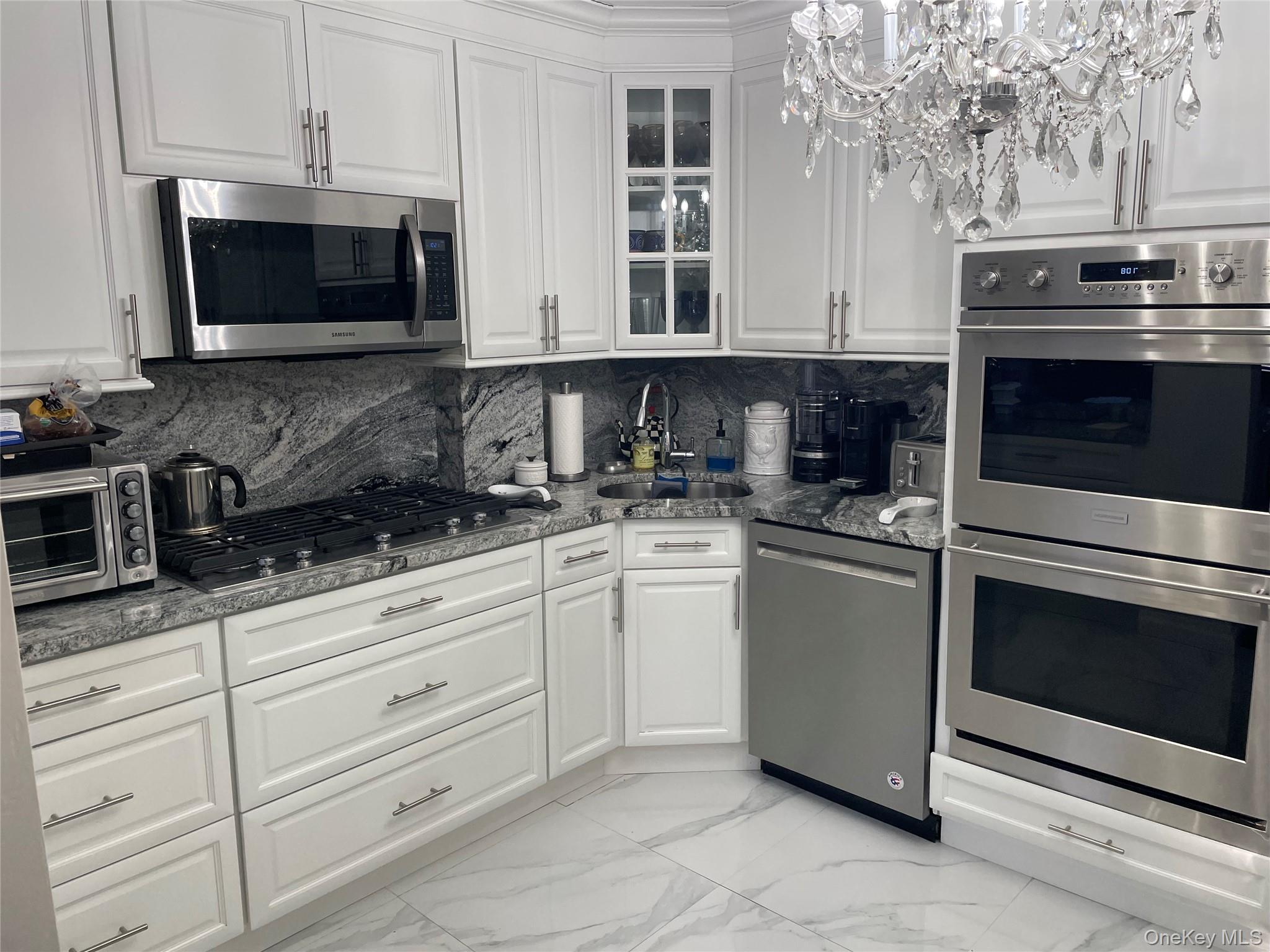 27 Birch Lane, Valley Stream, NY 11581