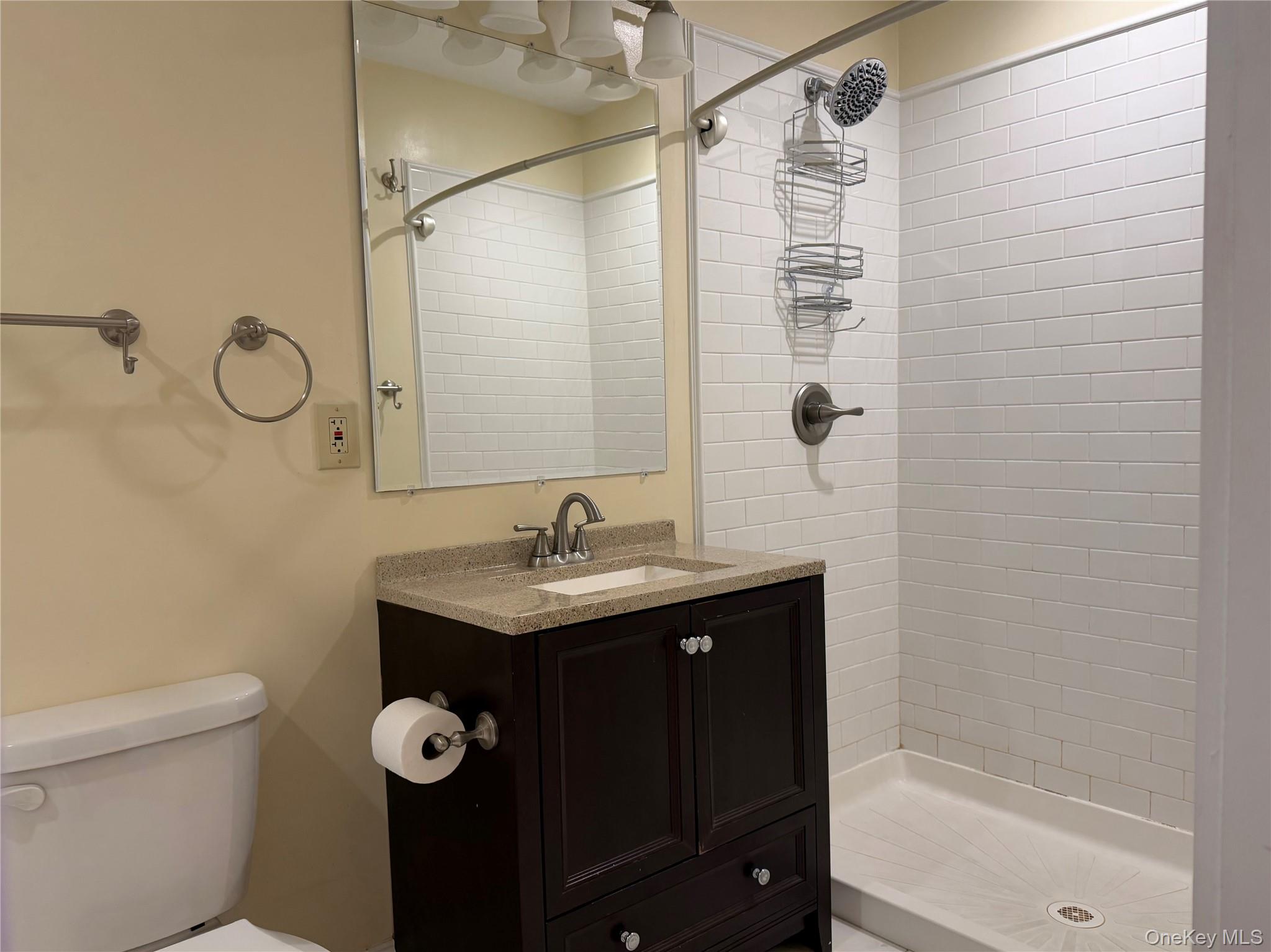 337 Main Street # 2F, Poughkeepsie, NY 12601