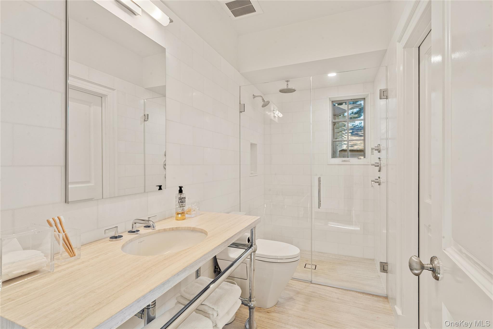 8 Serenite Lane, Muttontown, NY 11791