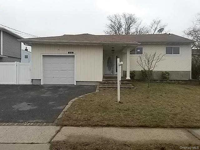 92 Ann Drive, Freeport, NY 11520