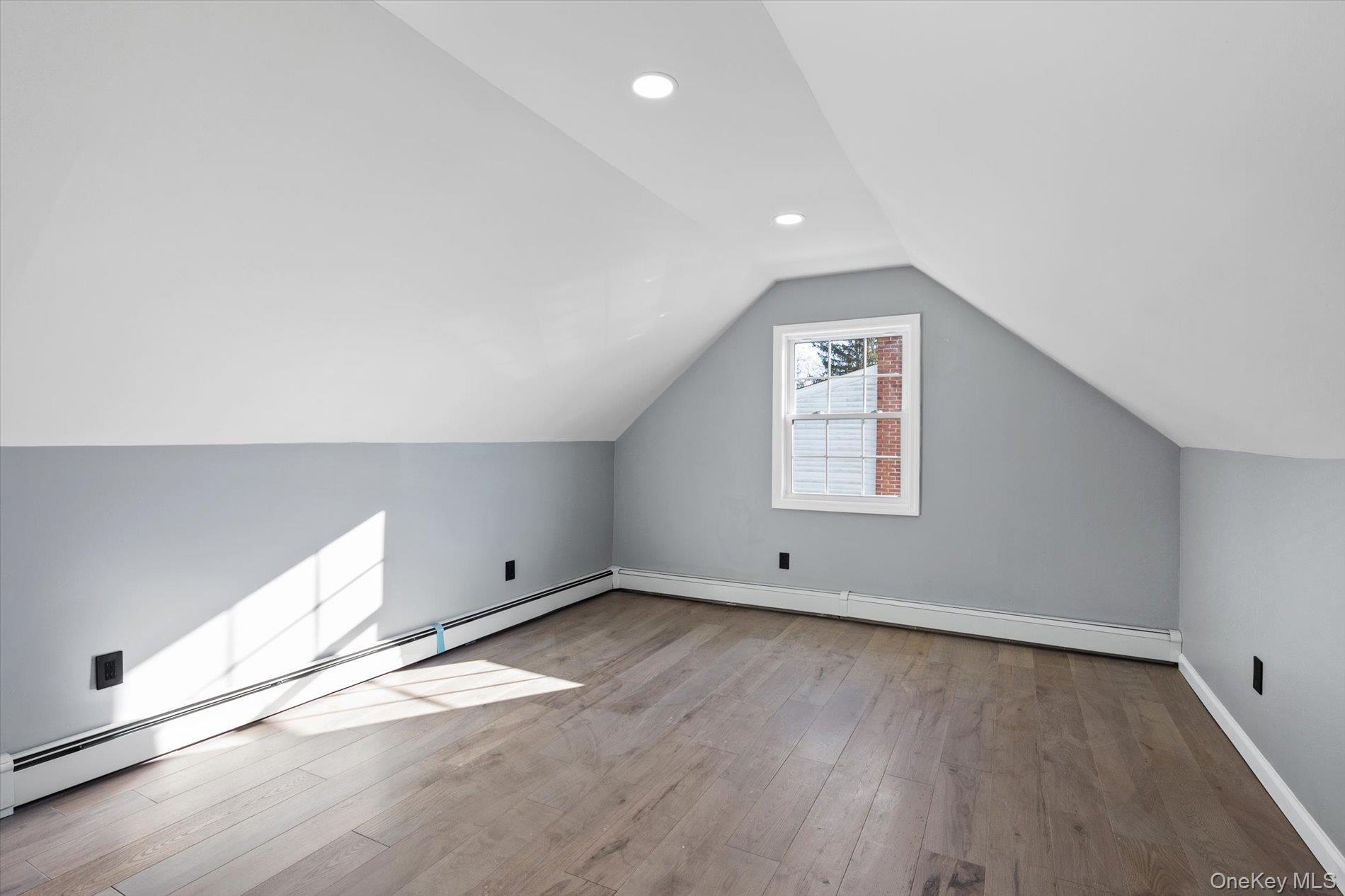 41 Embargo Place, North Babylon, NY 11703