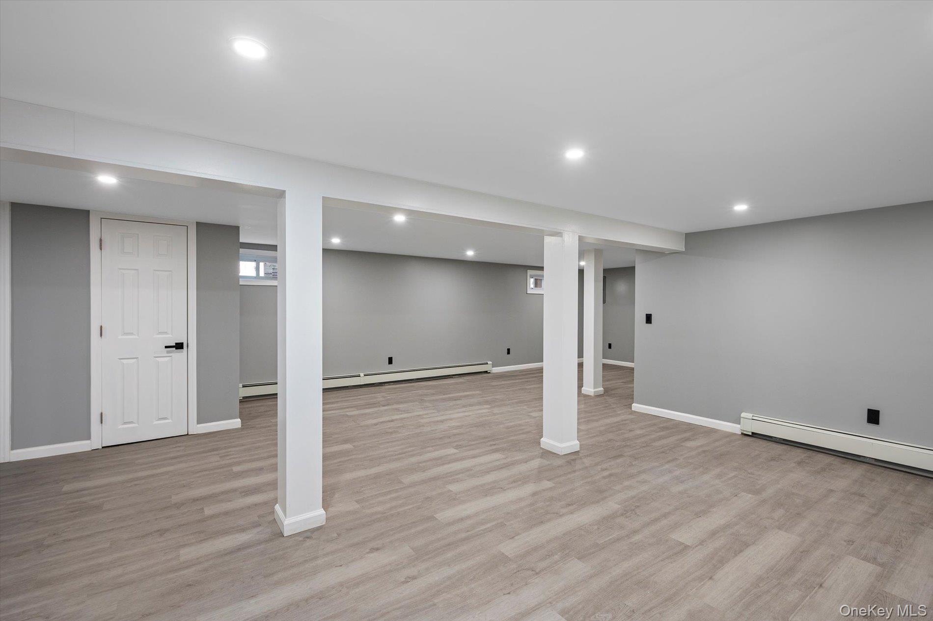 41 Embargo Place, North Babylon, NY 11703