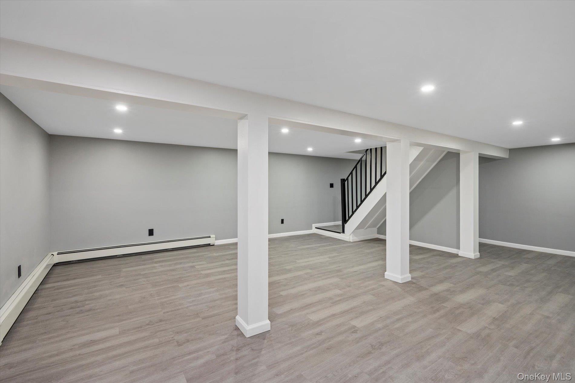 41 Embargo Place, North Babylon, NY 11703