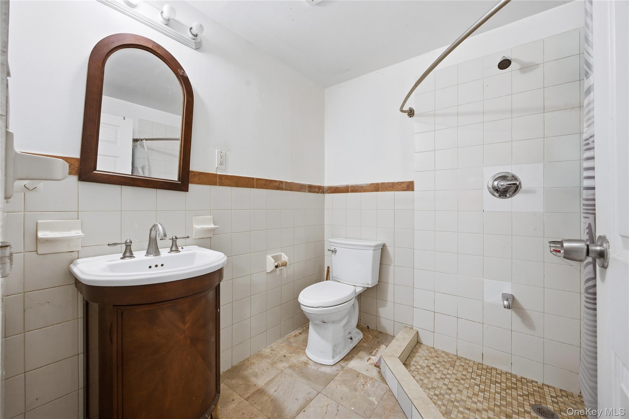 32-03 Clearview Expressway, Bayside, NY 11361