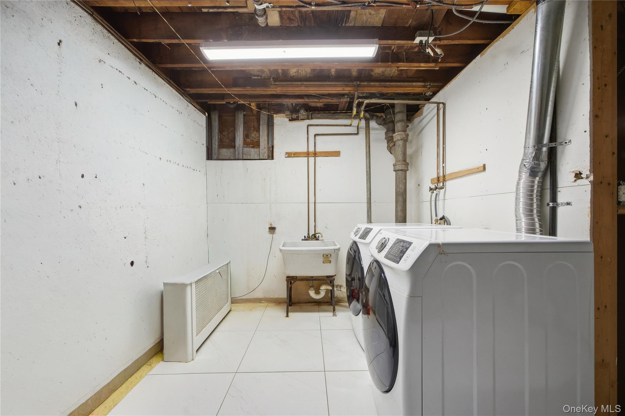 32-03 Clearview Expressway, Bayside, NY 11361