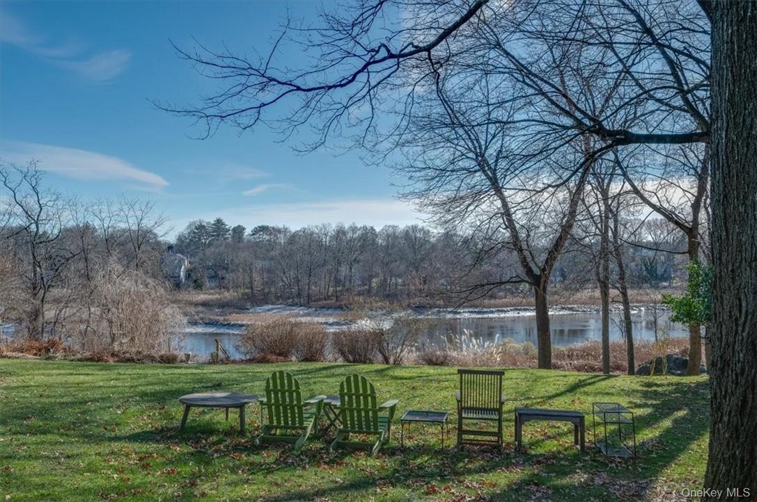 729 Stuart Avenue, Mamaroneck, NY 10543