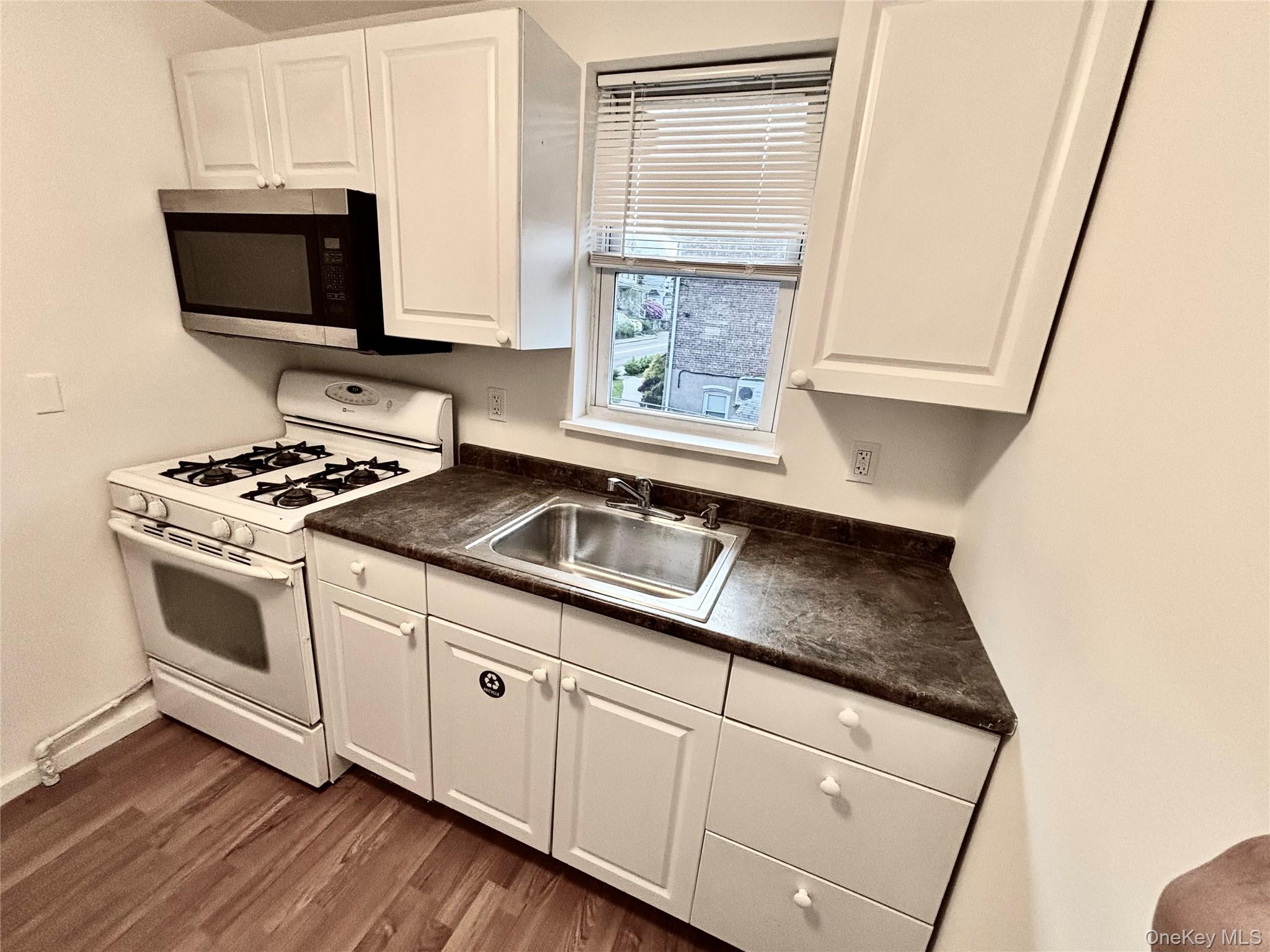 28 Davis # 2, Beacon, NY 12508