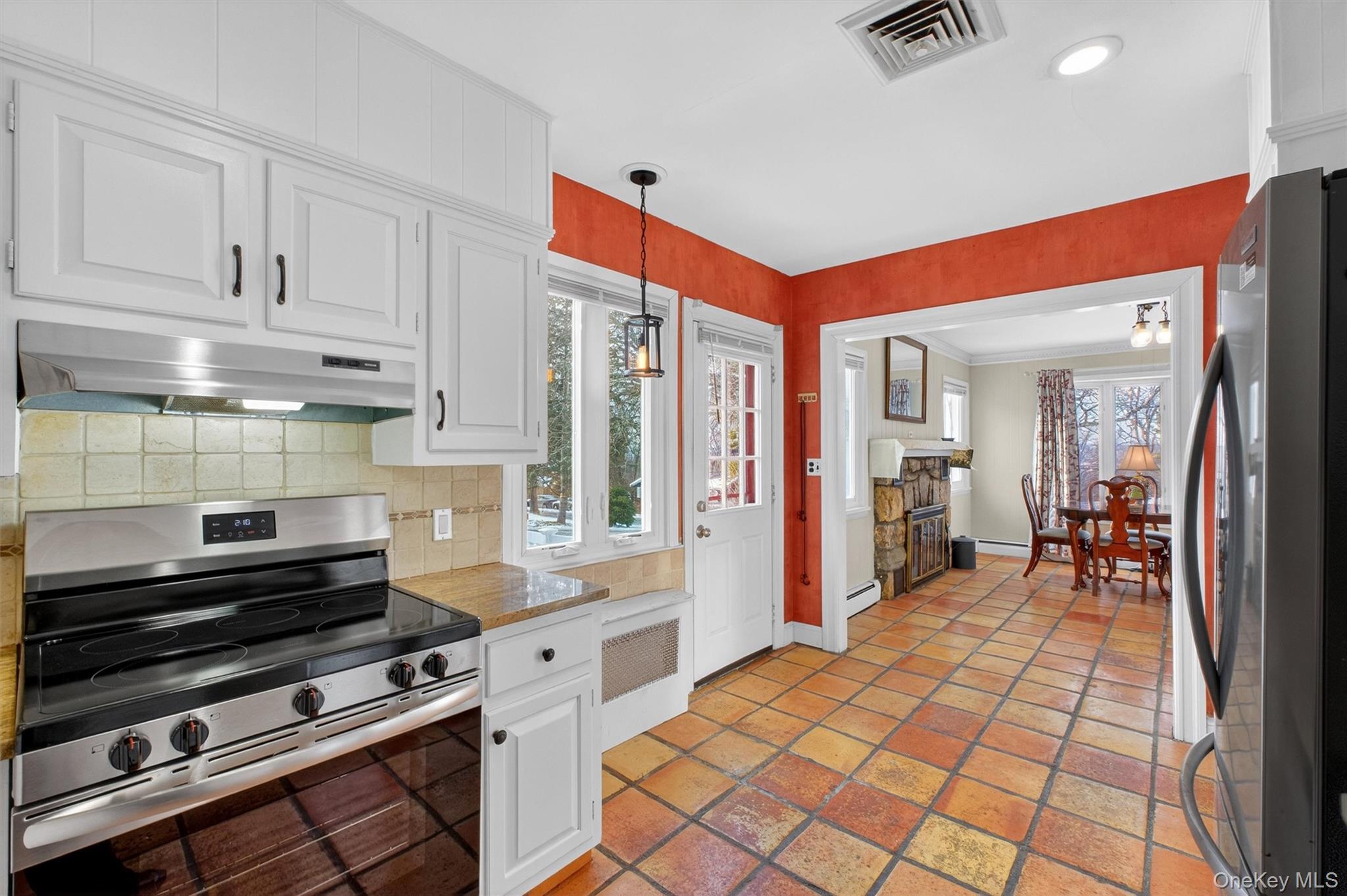 29 Walton Drive, Mahopac, NY 10541