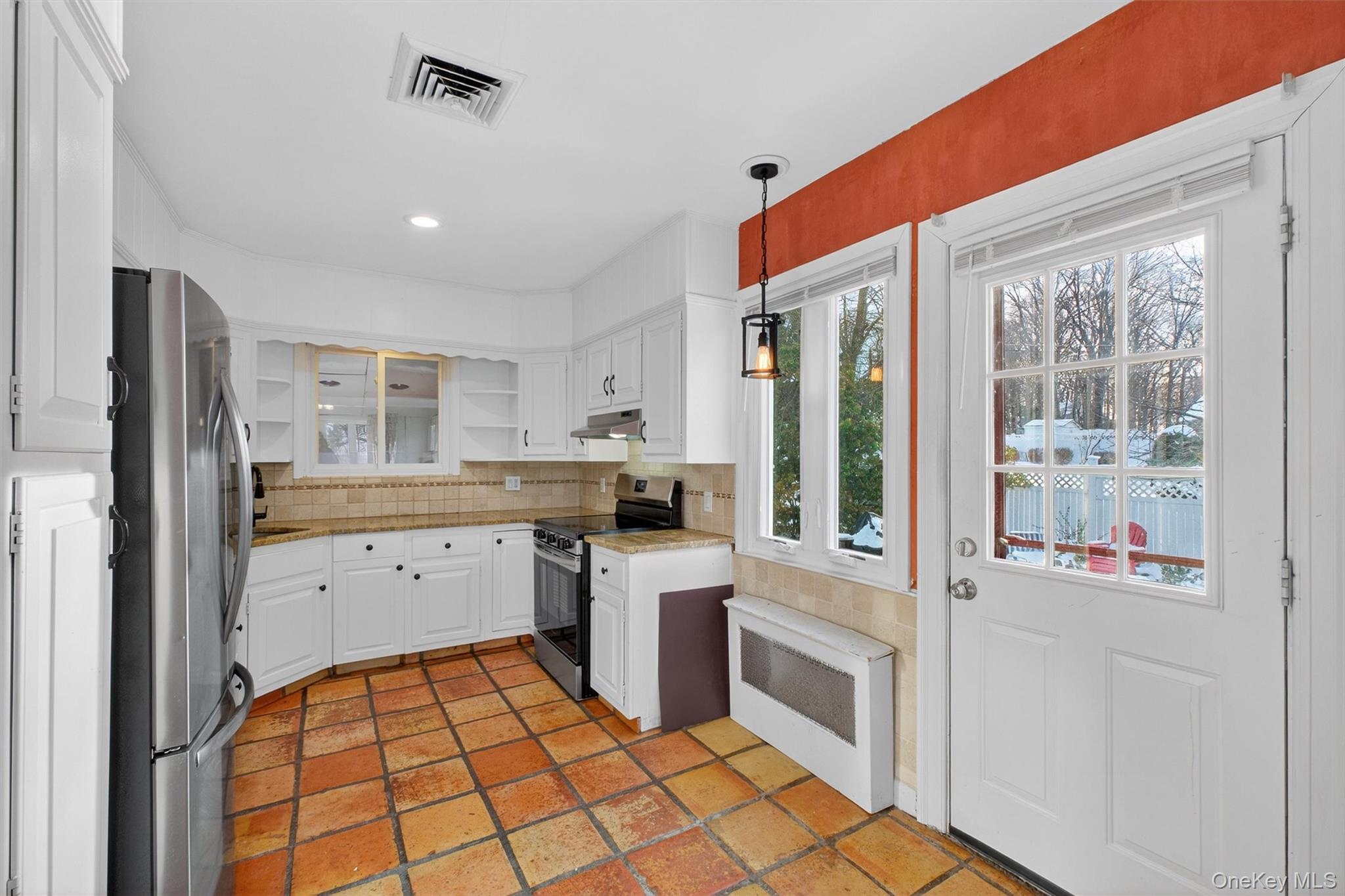 29 Walton Drive, Mahopac, NY 10541