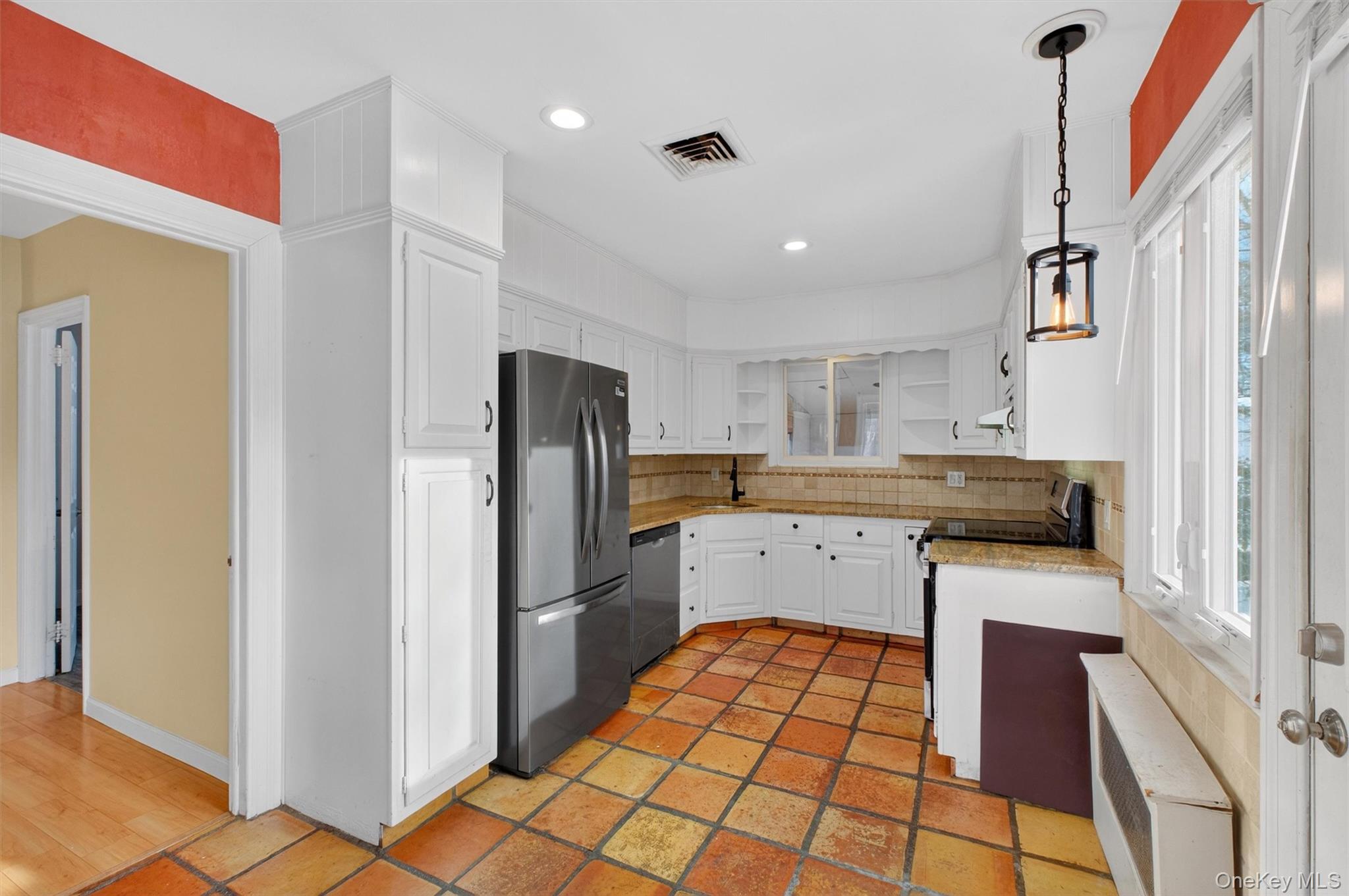 29 Walton Drive, Mahopac, NY 10541